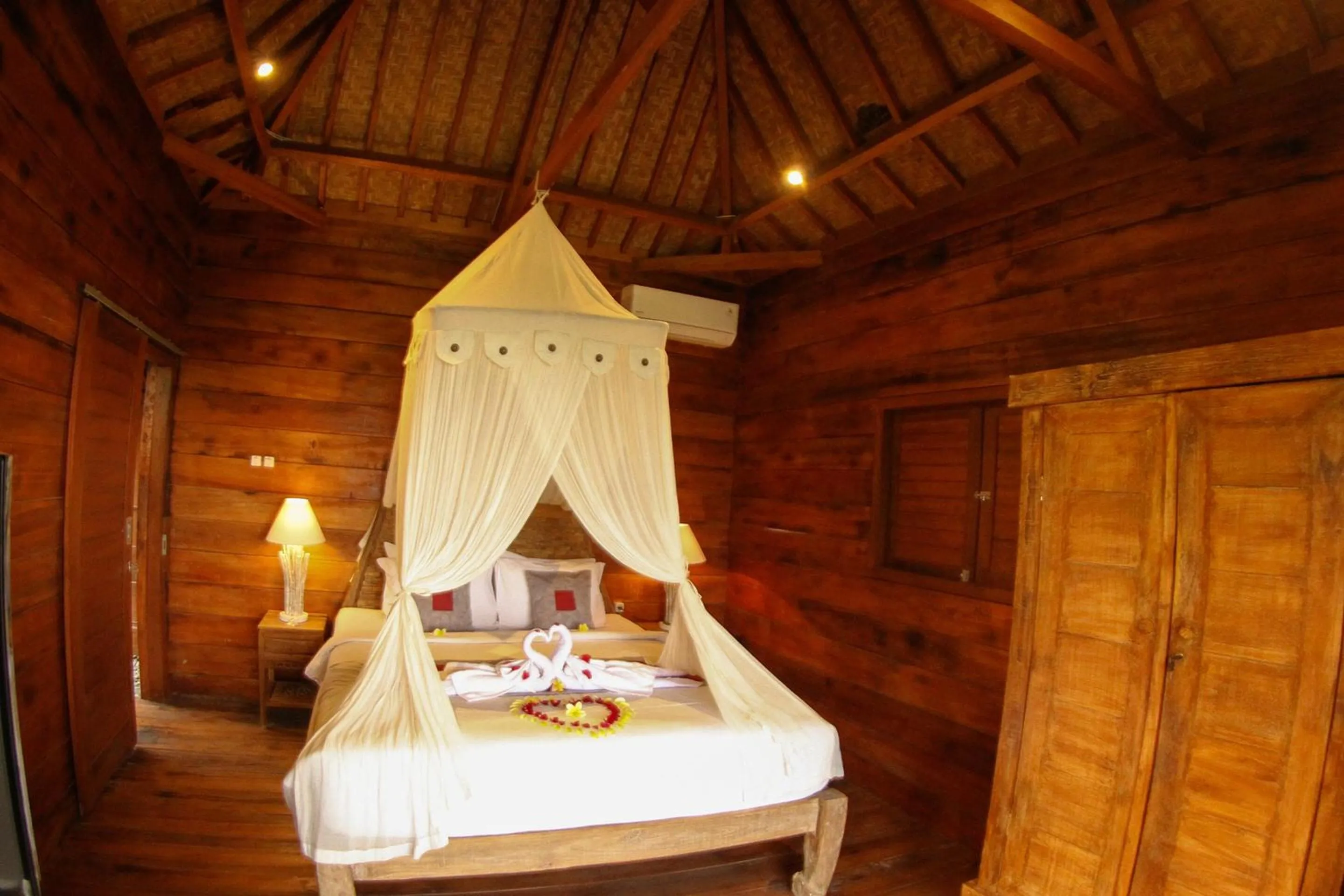 Bedroom, Bed in Belvilla Moksha Ceking Rice TerraceNearUbud Jungle Swing