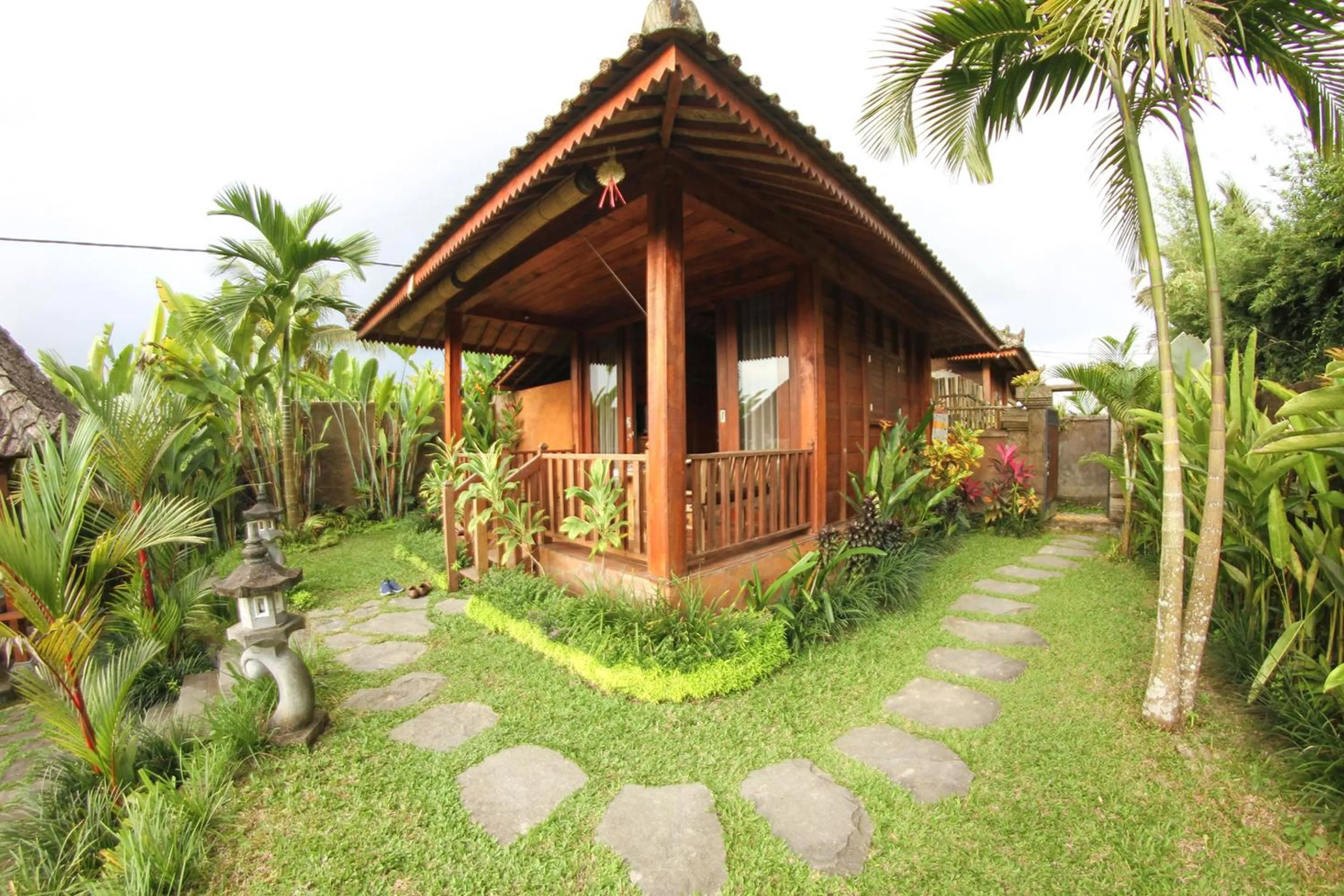 Facade/entrance in Belvilla Moksha Ceking Rice TerraceNearUbud Jungle Swing