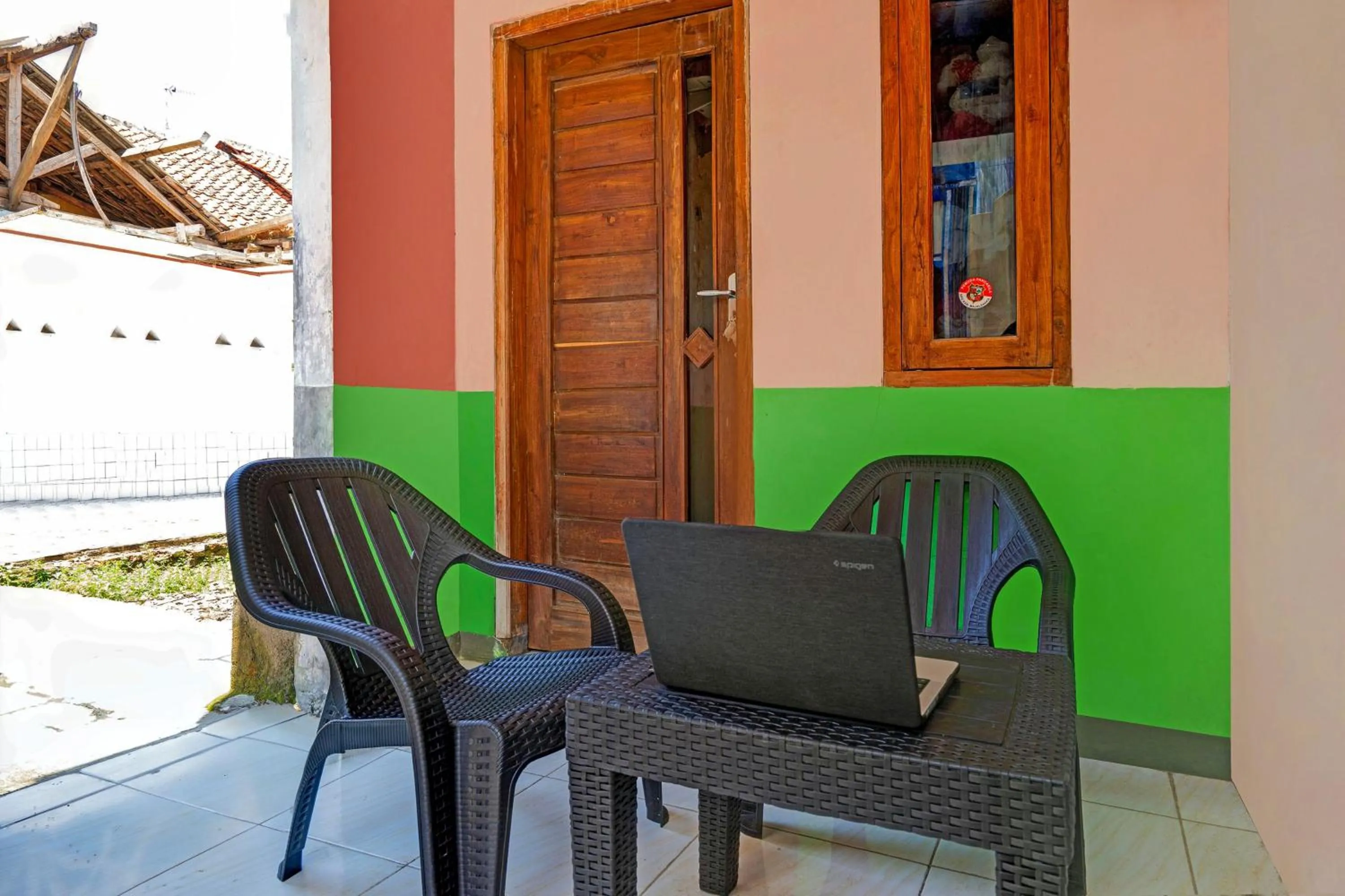 Lobby or reception in Hotel O Wisma Dua Putra Syariah