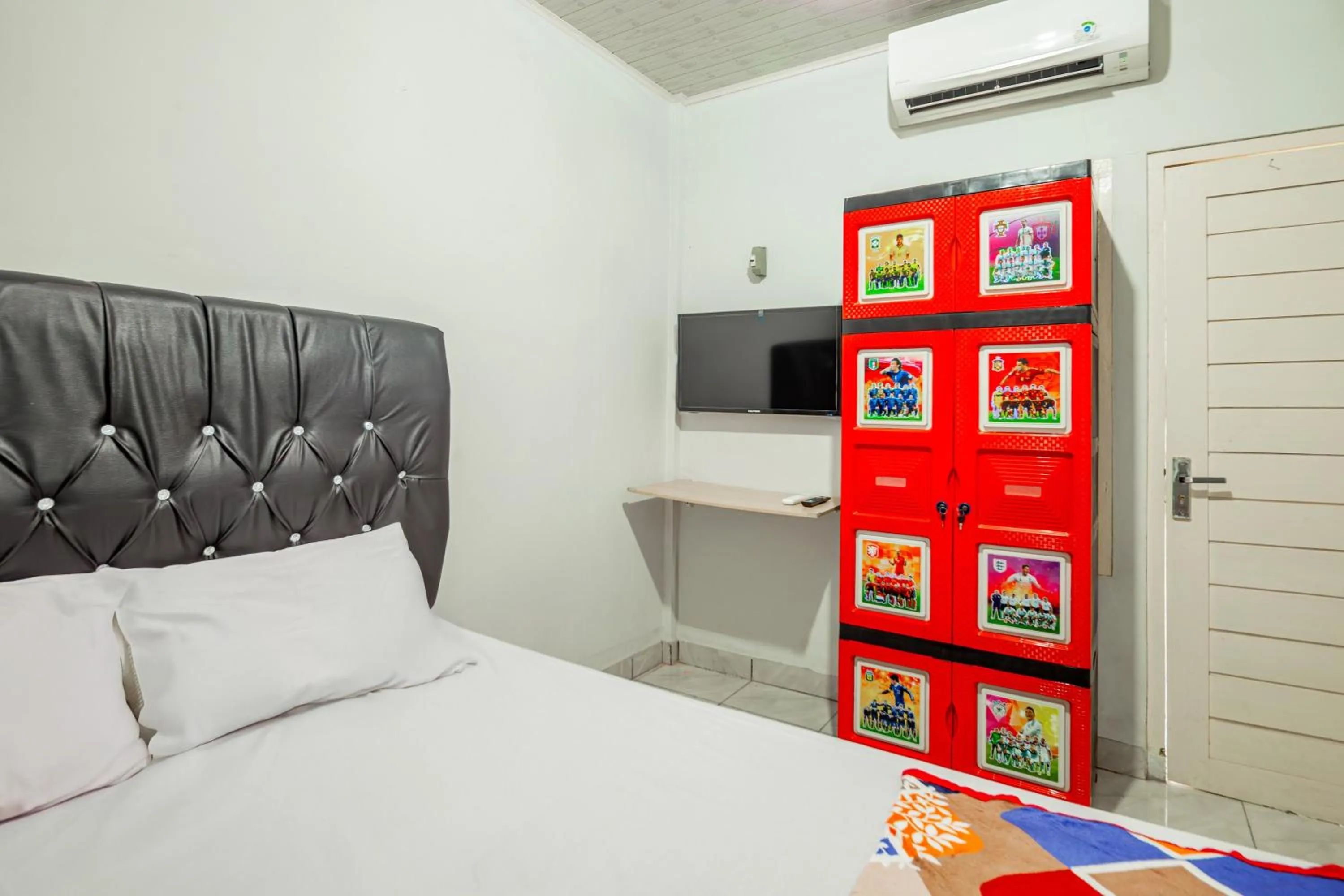 Bedroom, Bed in Hotel O Wongso Residence Syariah