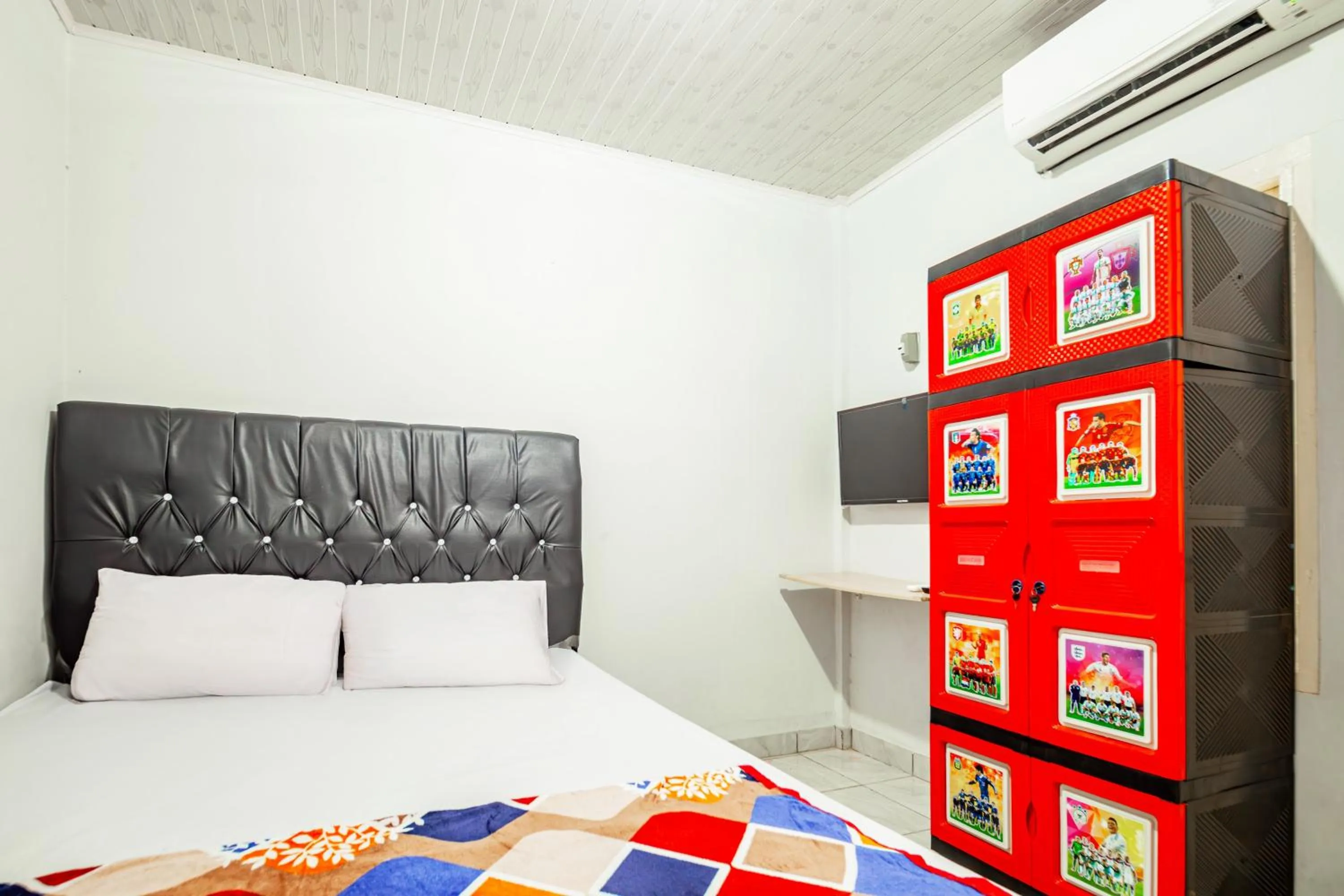 Bedroom, Bed in Hotel O Wongso Residence Syariah