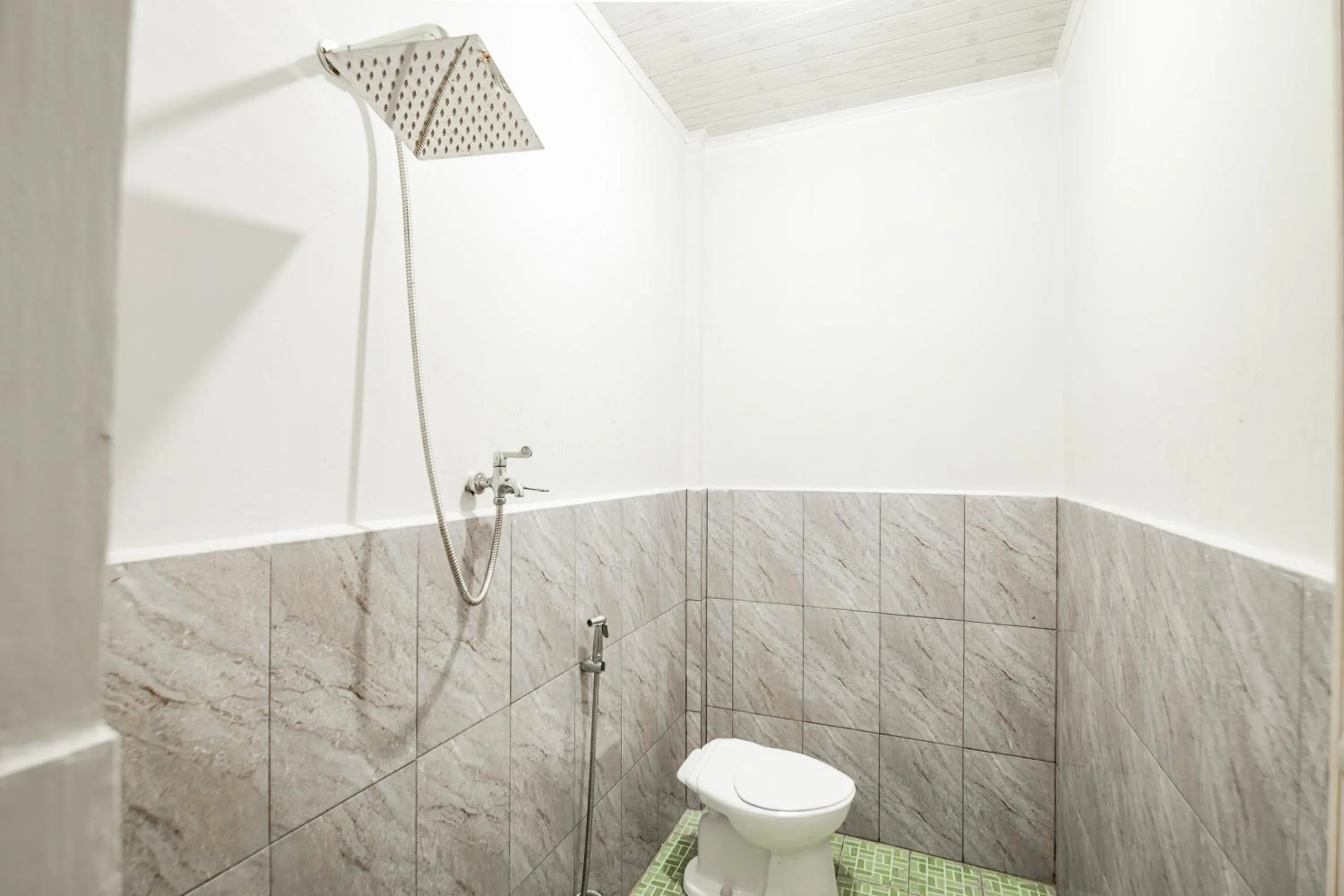 Bathroom in Hotel O Wongso Residence Syariah