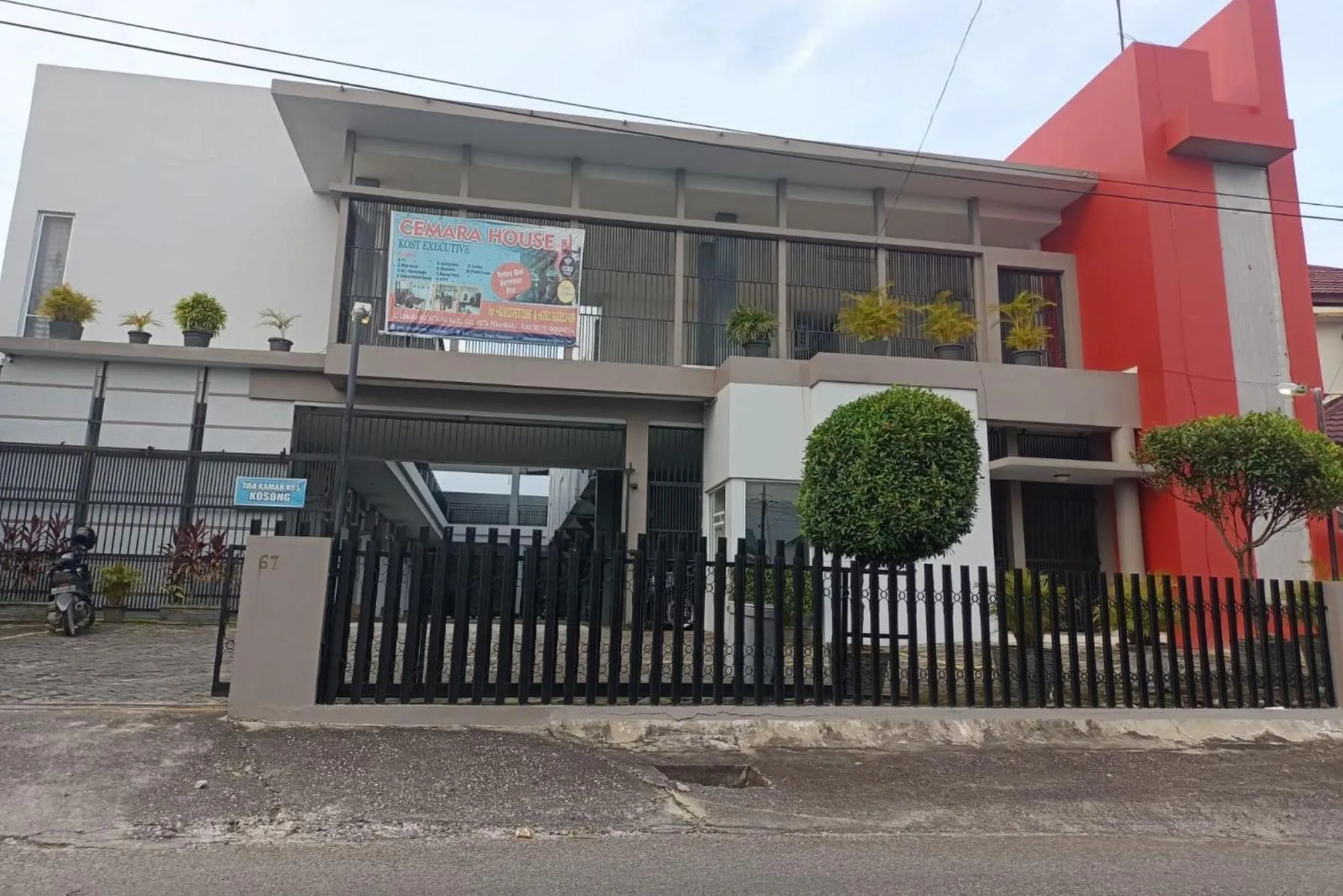 Facade/entrance in Hotel O Rumah Singgah Cemara Syariah