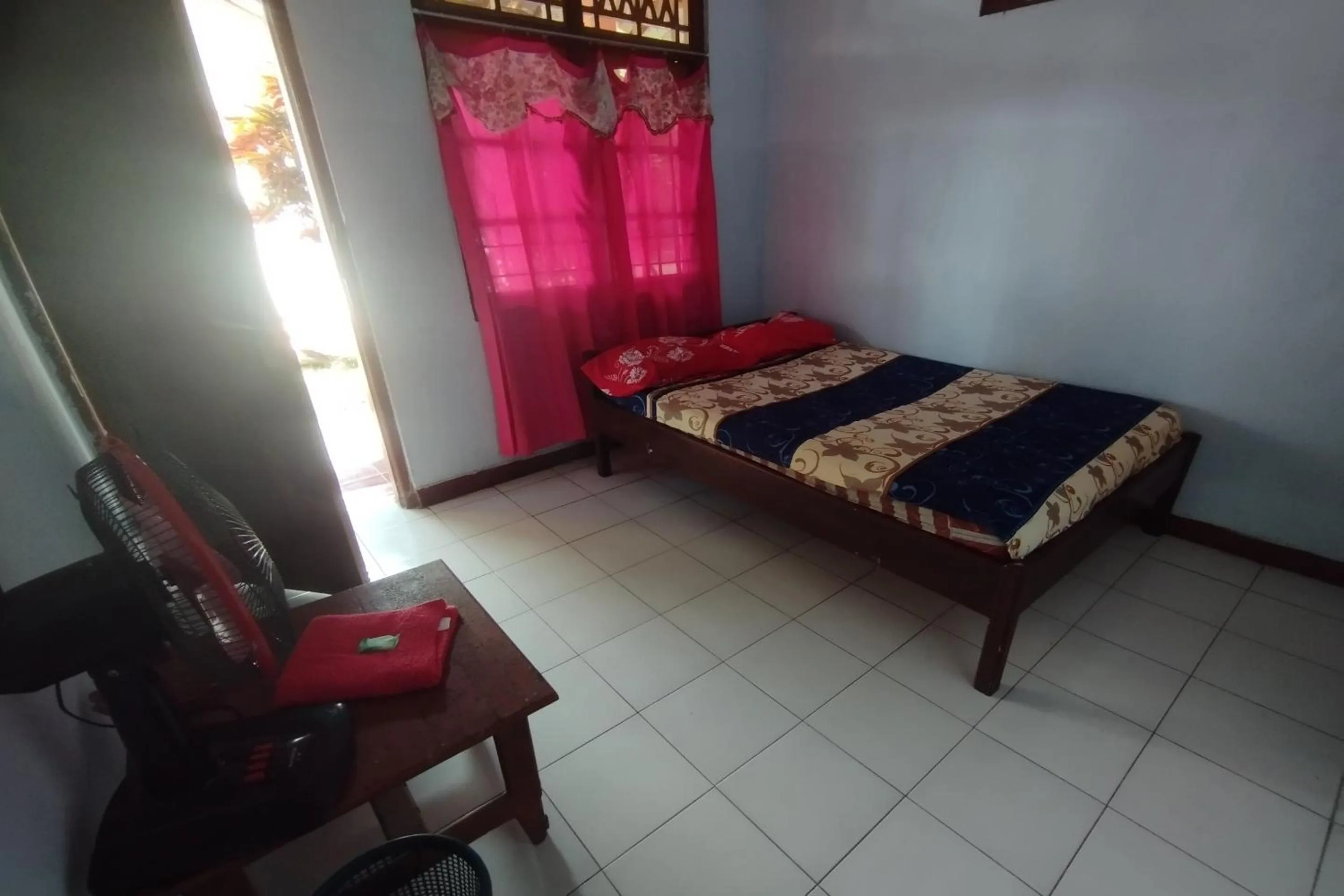 Bedroom, Bed in Hotel O Dannis Homestay Near Musholla Al Istiqomah Terawangan