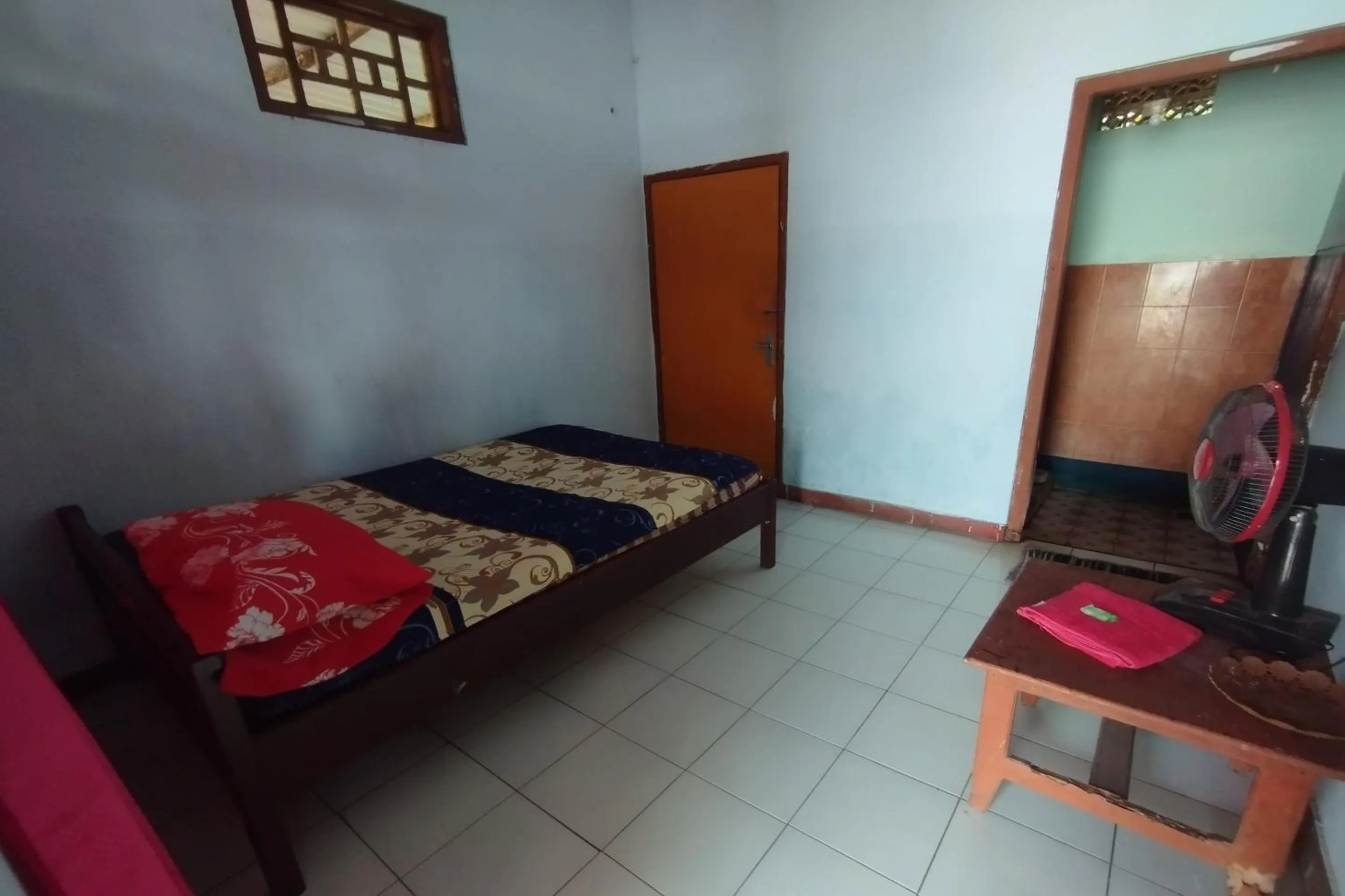 Bedroom, Bed in Hotel O Dannis Homestay Near Musholla Al Istiqomah Terawangan