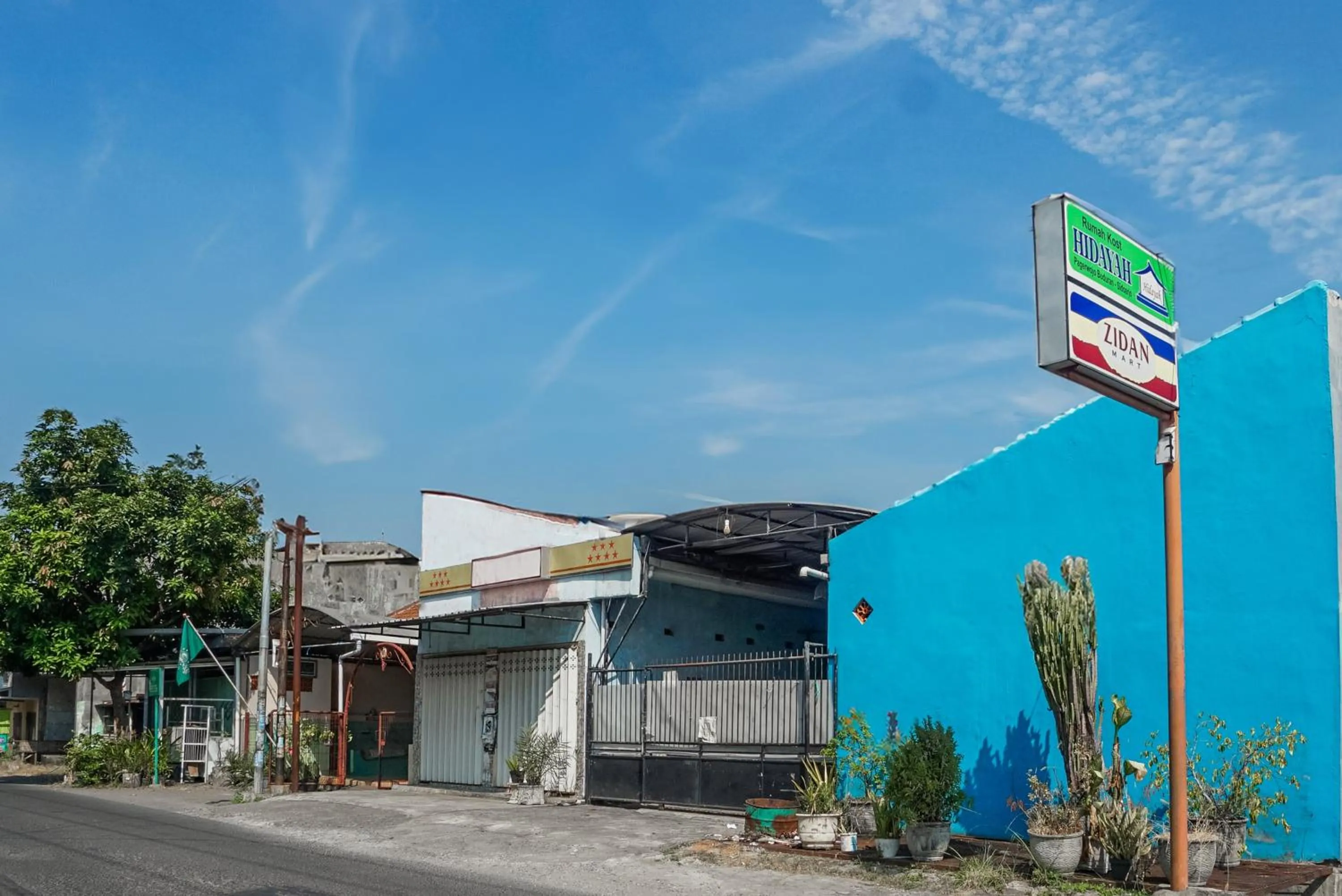 Facade/entrance in Hotel O Hidayah Homestay Syariah