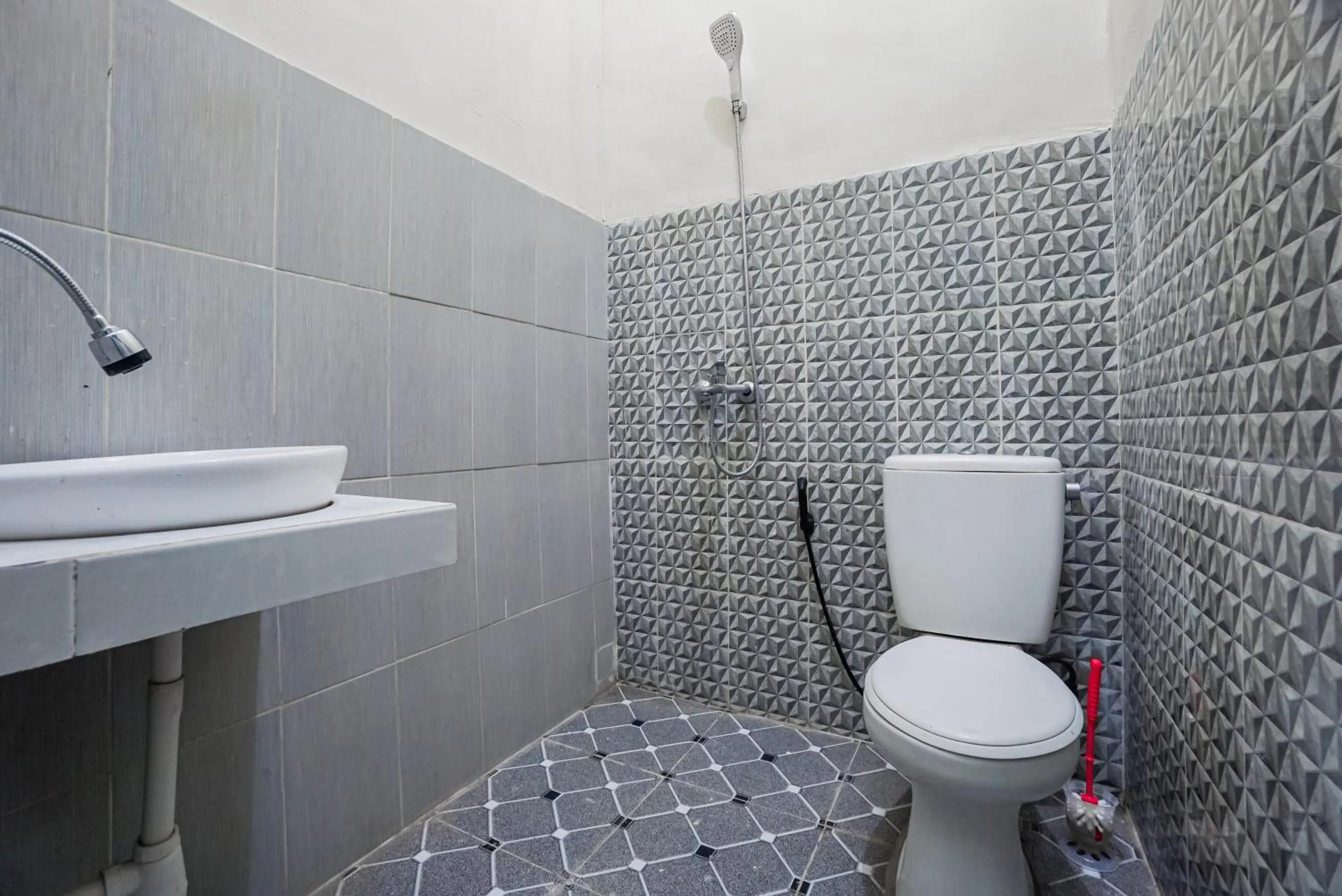 Bathroom in Hotel O Hidayah Homestay Syariah