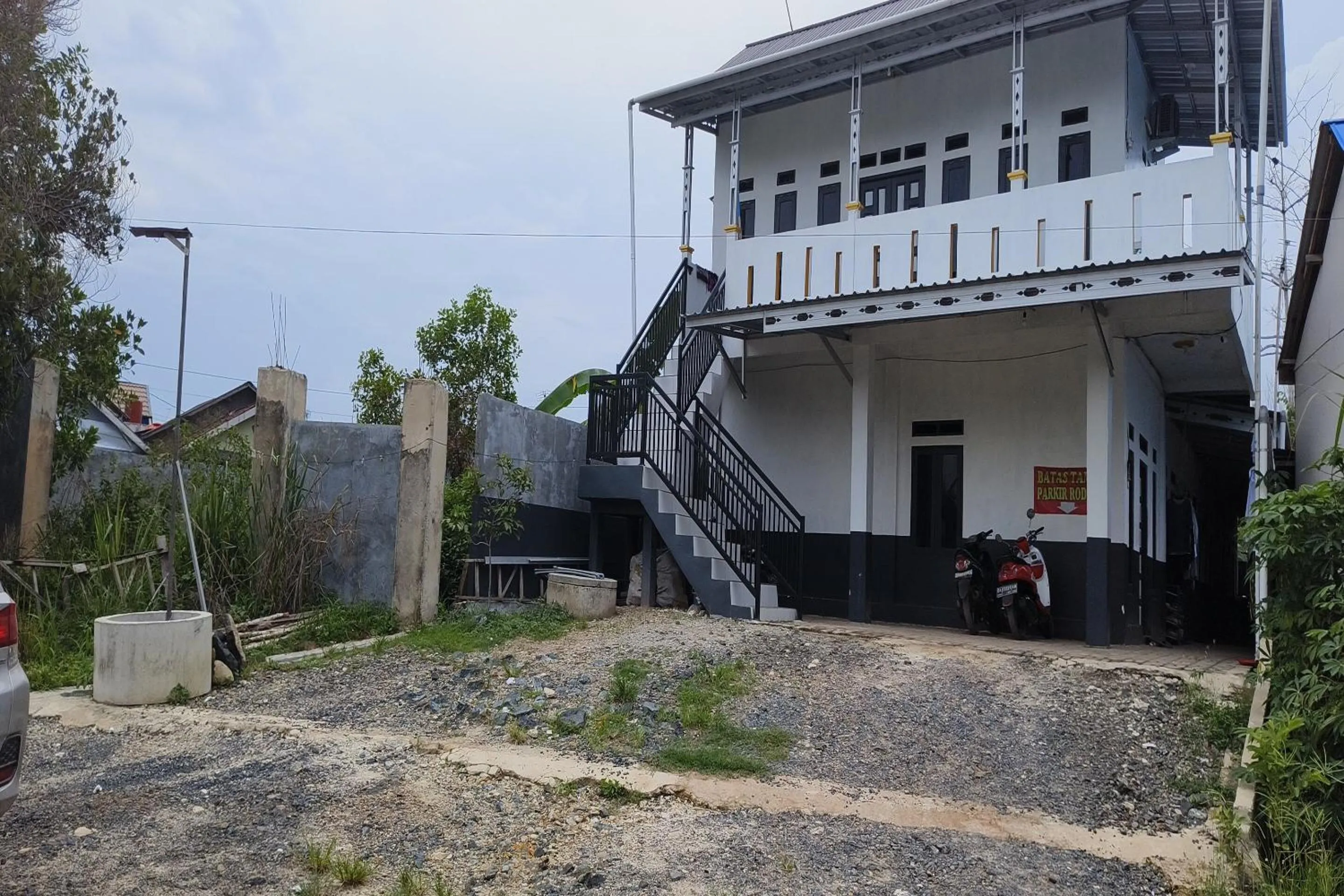 Facade/entrance in Hotel O Penginapan Al-asharNearWarung Acil Ubai
