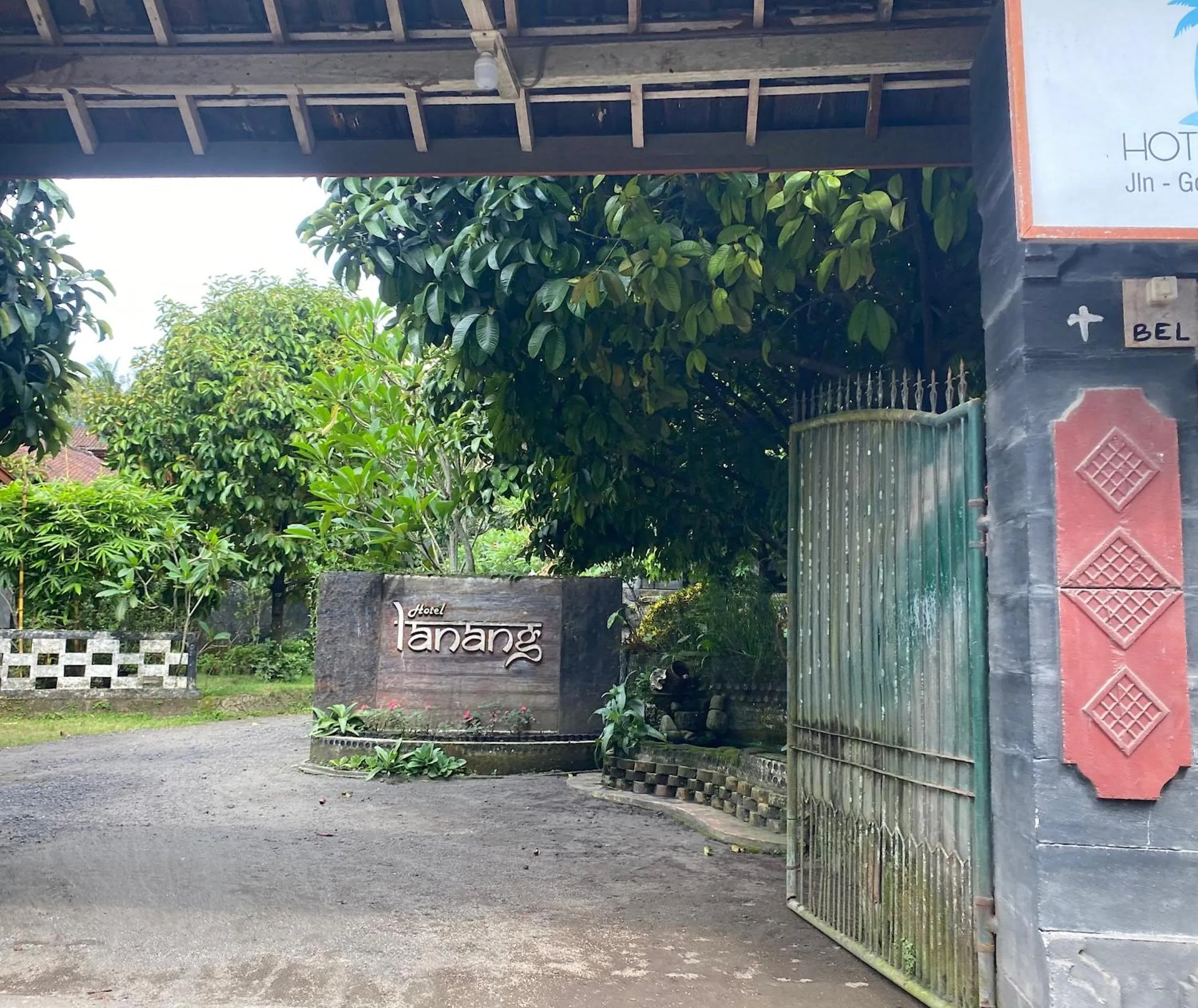 Facade/entrance in Hotel O Ramasta Homestay Near MA PALAPA NUSANTARA NW SELEBUNG