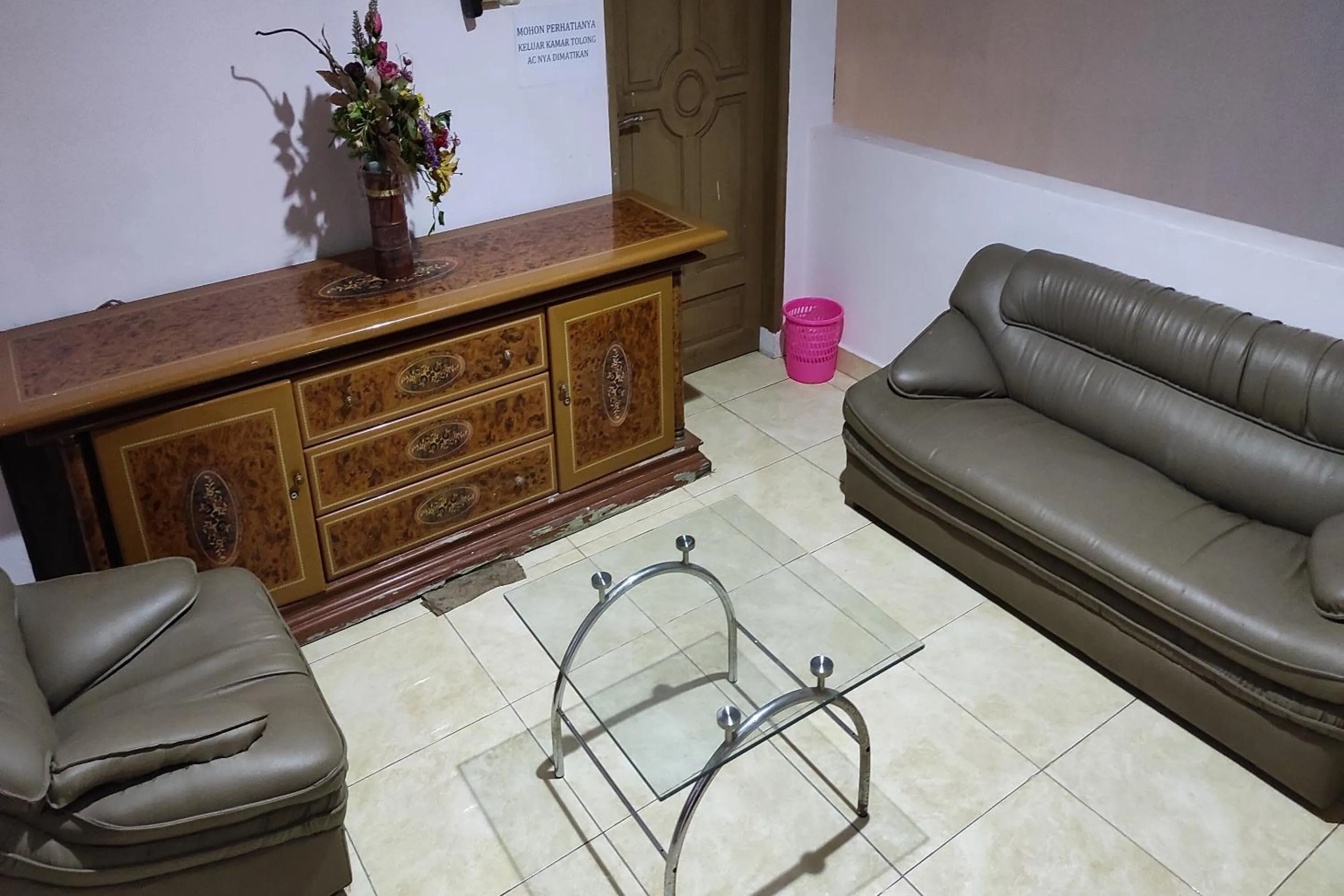 Lobby or reception in Hotel O Pondok Baruga 777 Near Sarewo Musik Studio Kendari