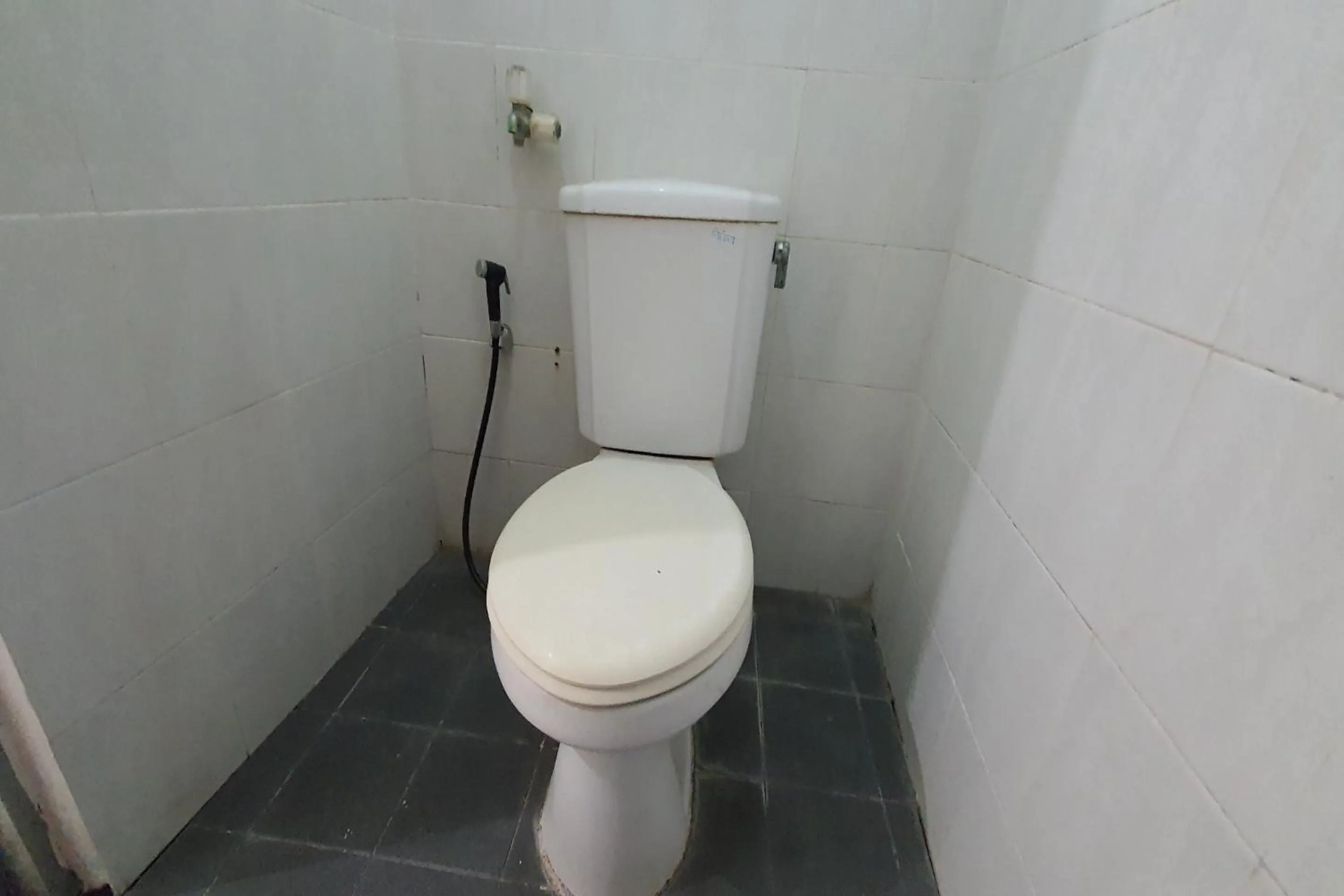 Bathroom in Hotel O Karunia Kost & PenginapanNearSiring Marabahan (Ulek Barito)