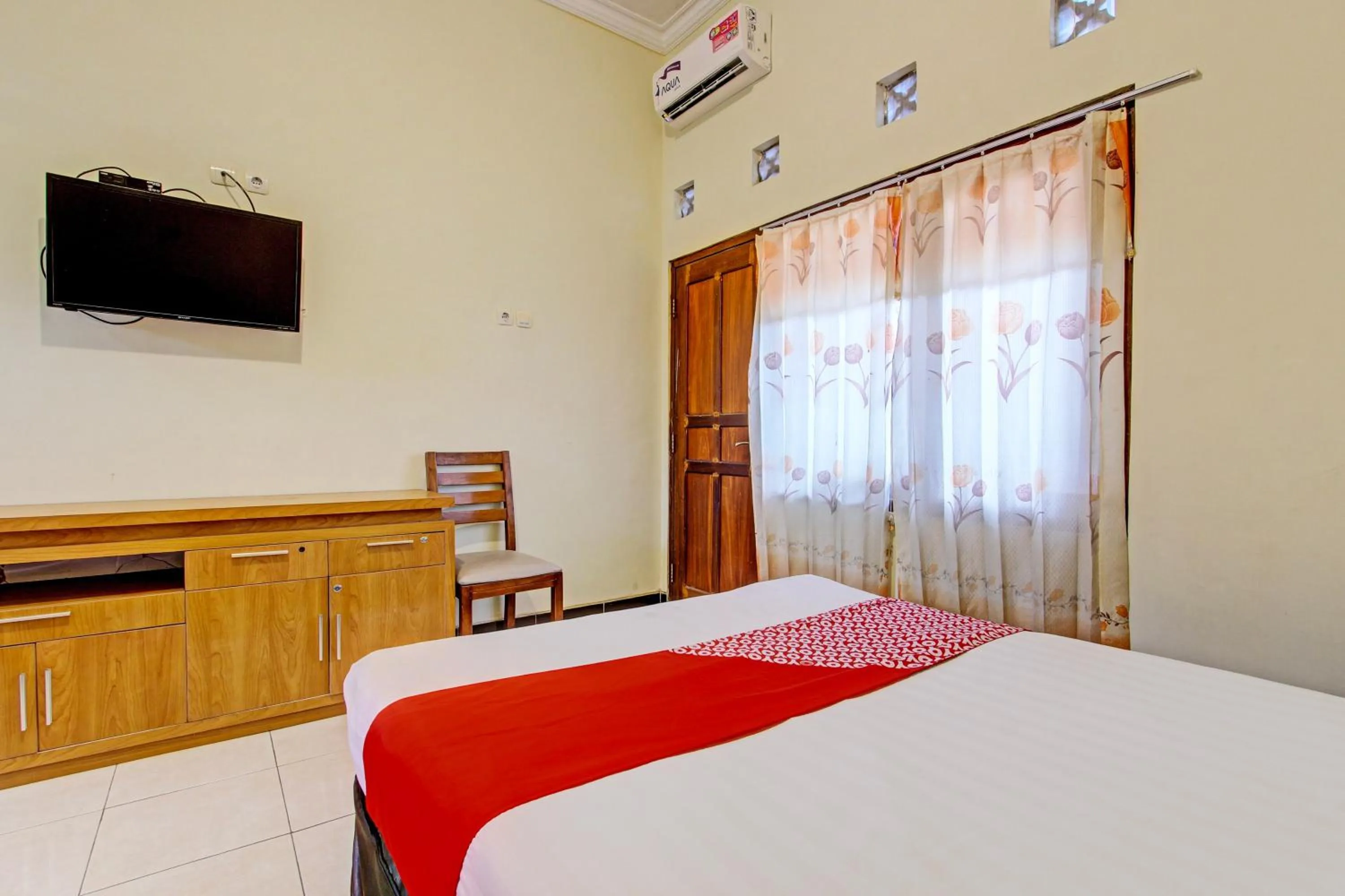Bedroom in OYO 93660 New Family Hotel Syariah
