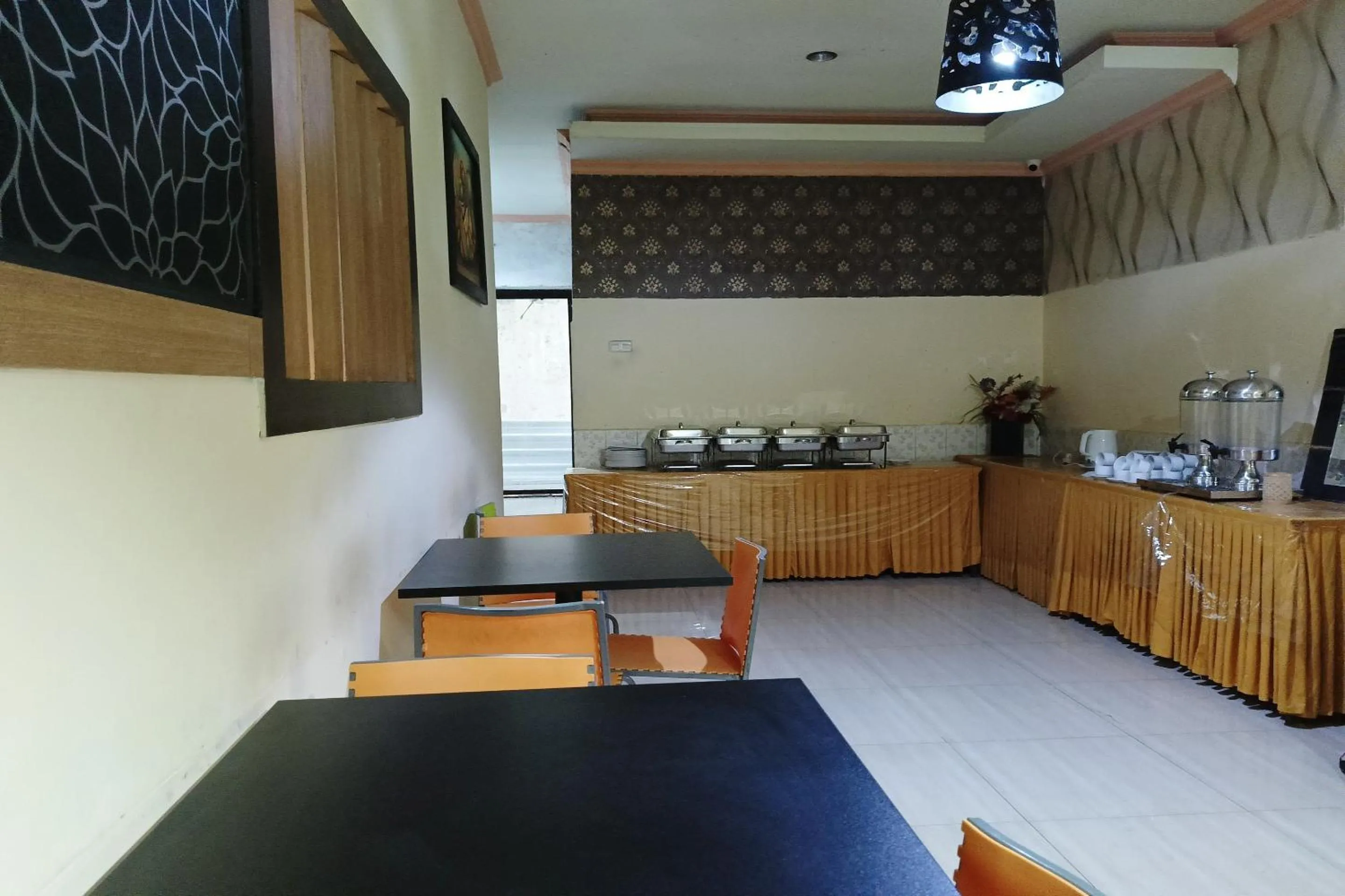 Lobby or reception in Hotel O Puri Homestay