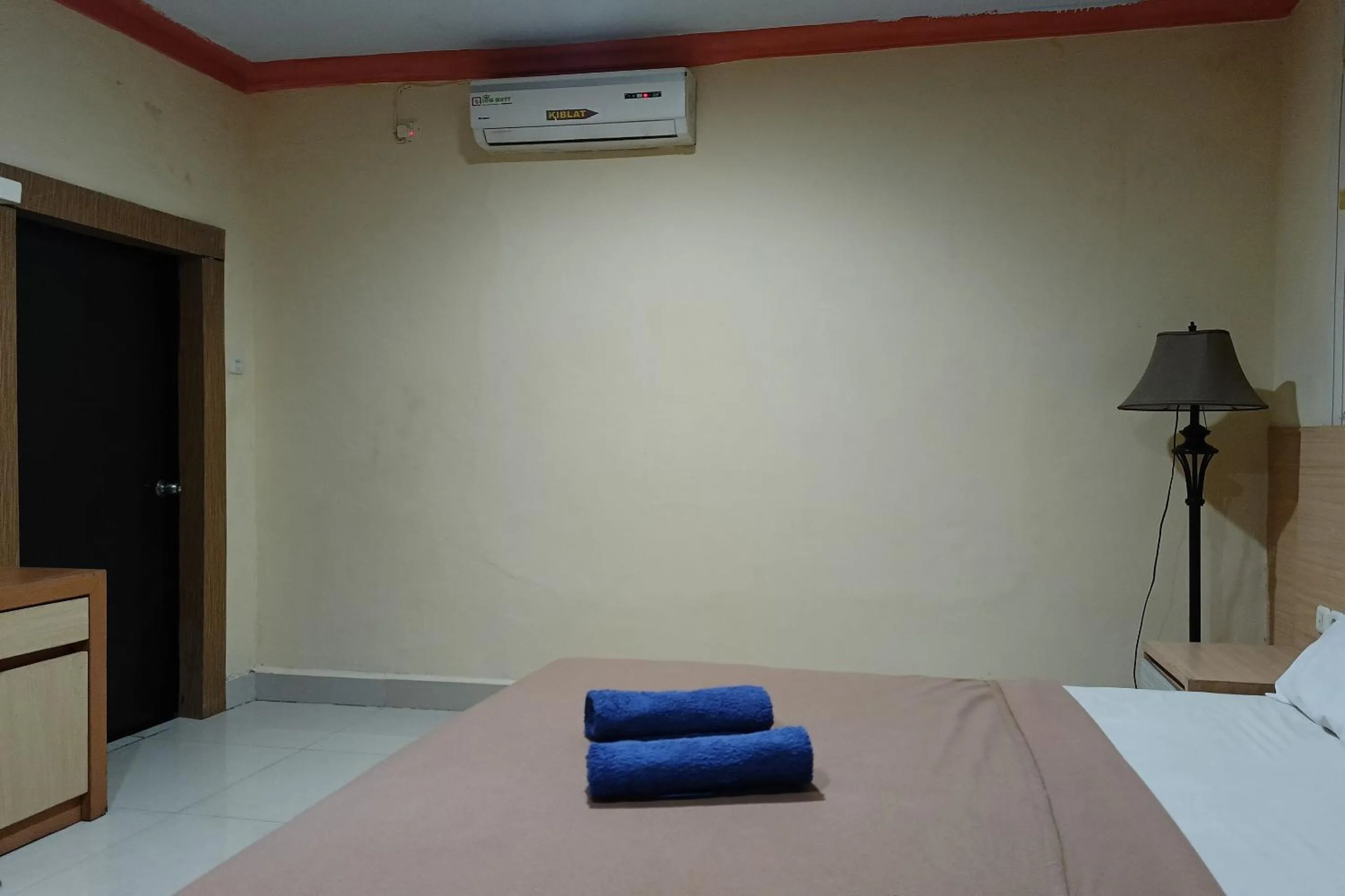 Bedroom, Bed in Hotel O Puri Homestay