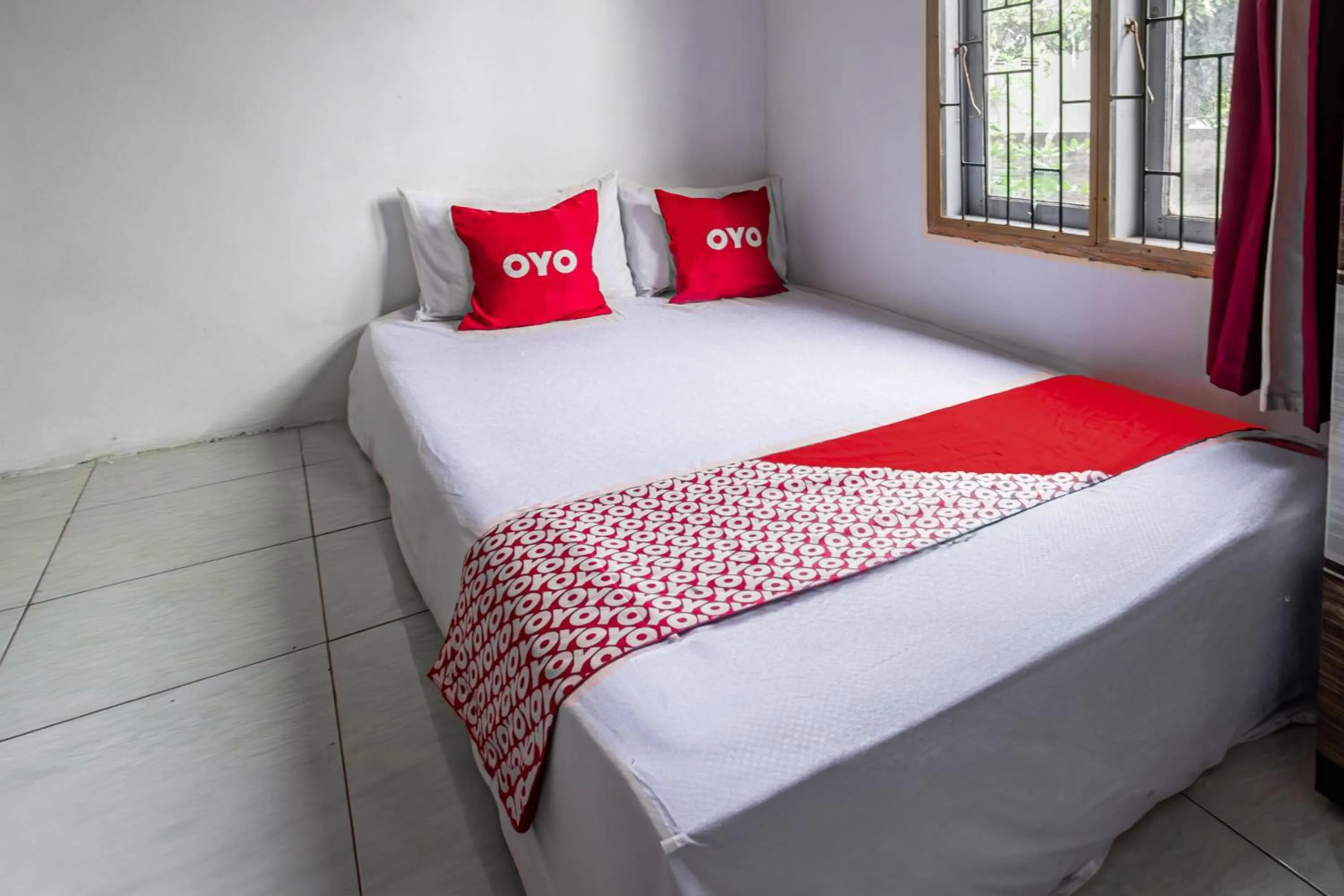 Bedroom, Bed in Hotel O Lestari Homestay