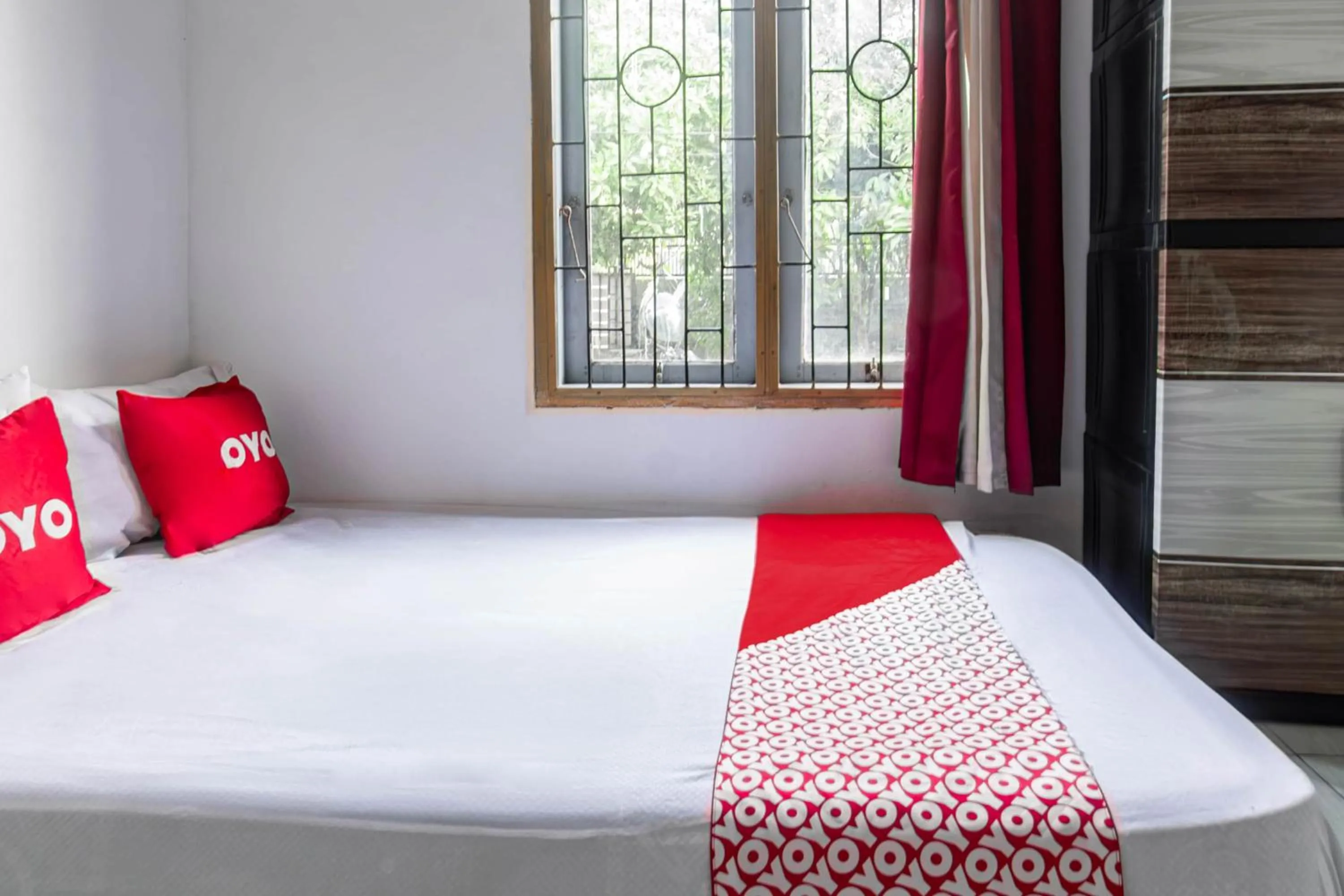 Bedroom, Bed in Hotel O Lestari Homestay