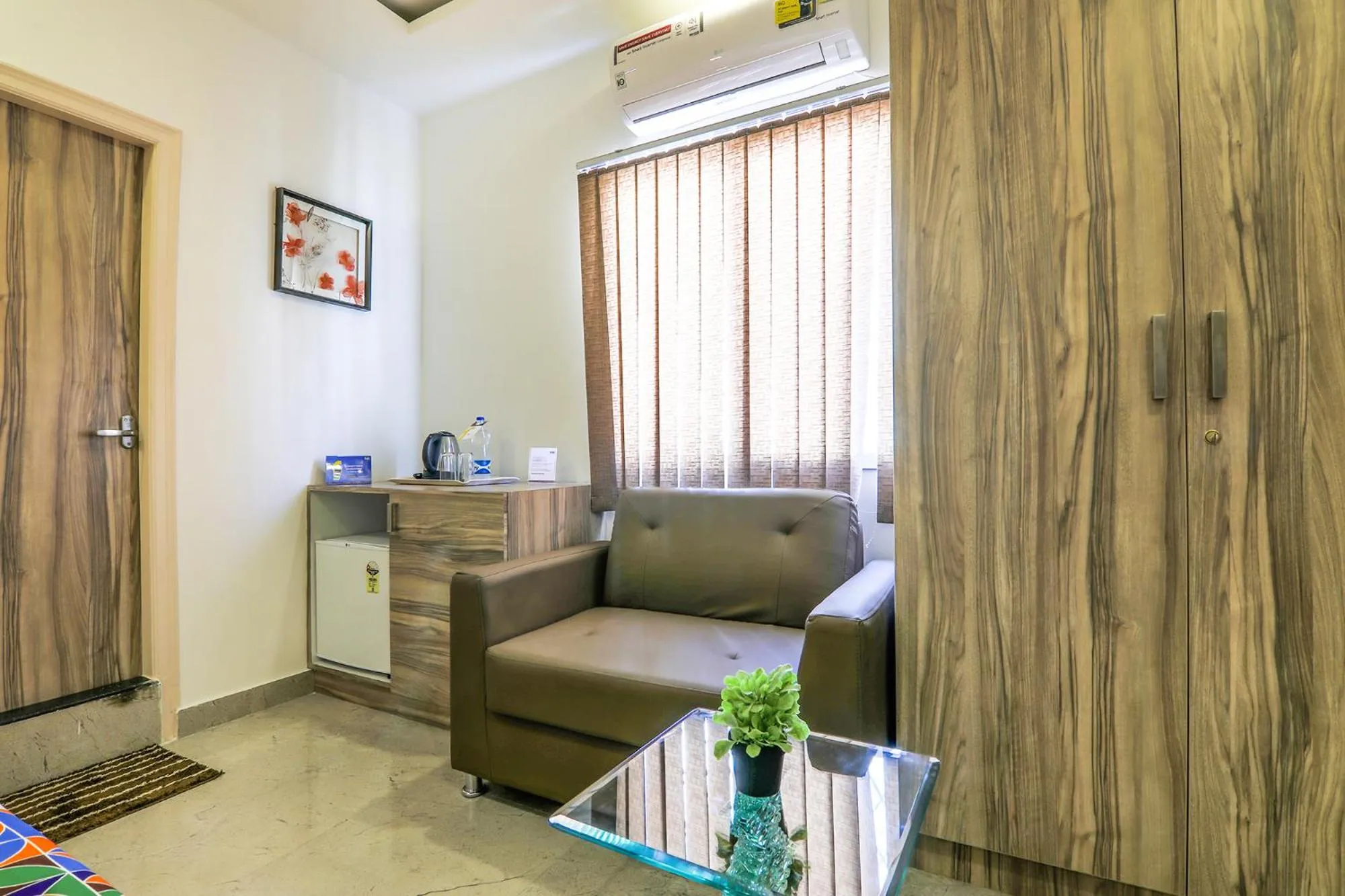 Seating area in FabHotel Vista Suites - Frazer Town