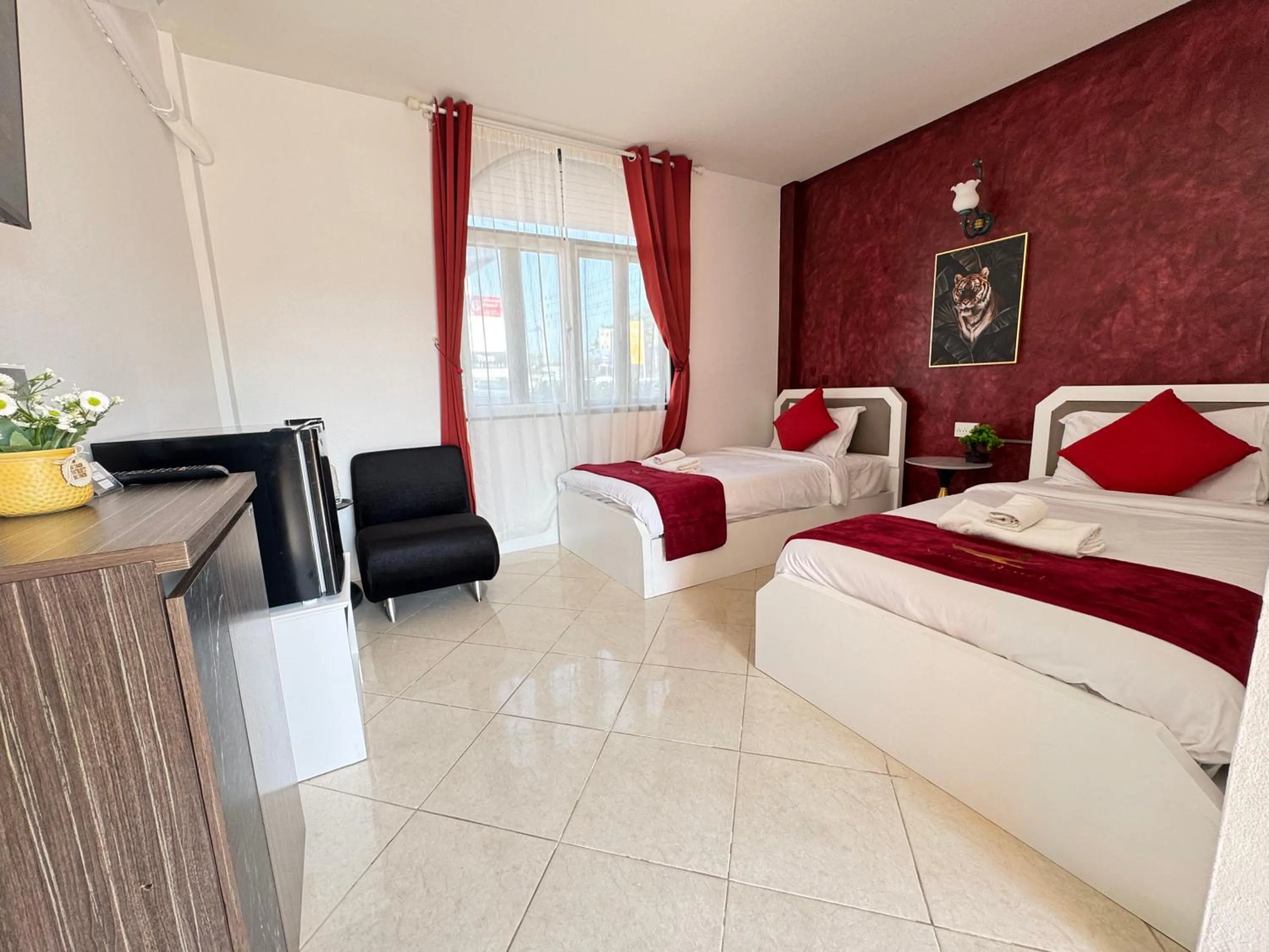 Photo of the whole room, Bed in Venice Hotel Hua Hin