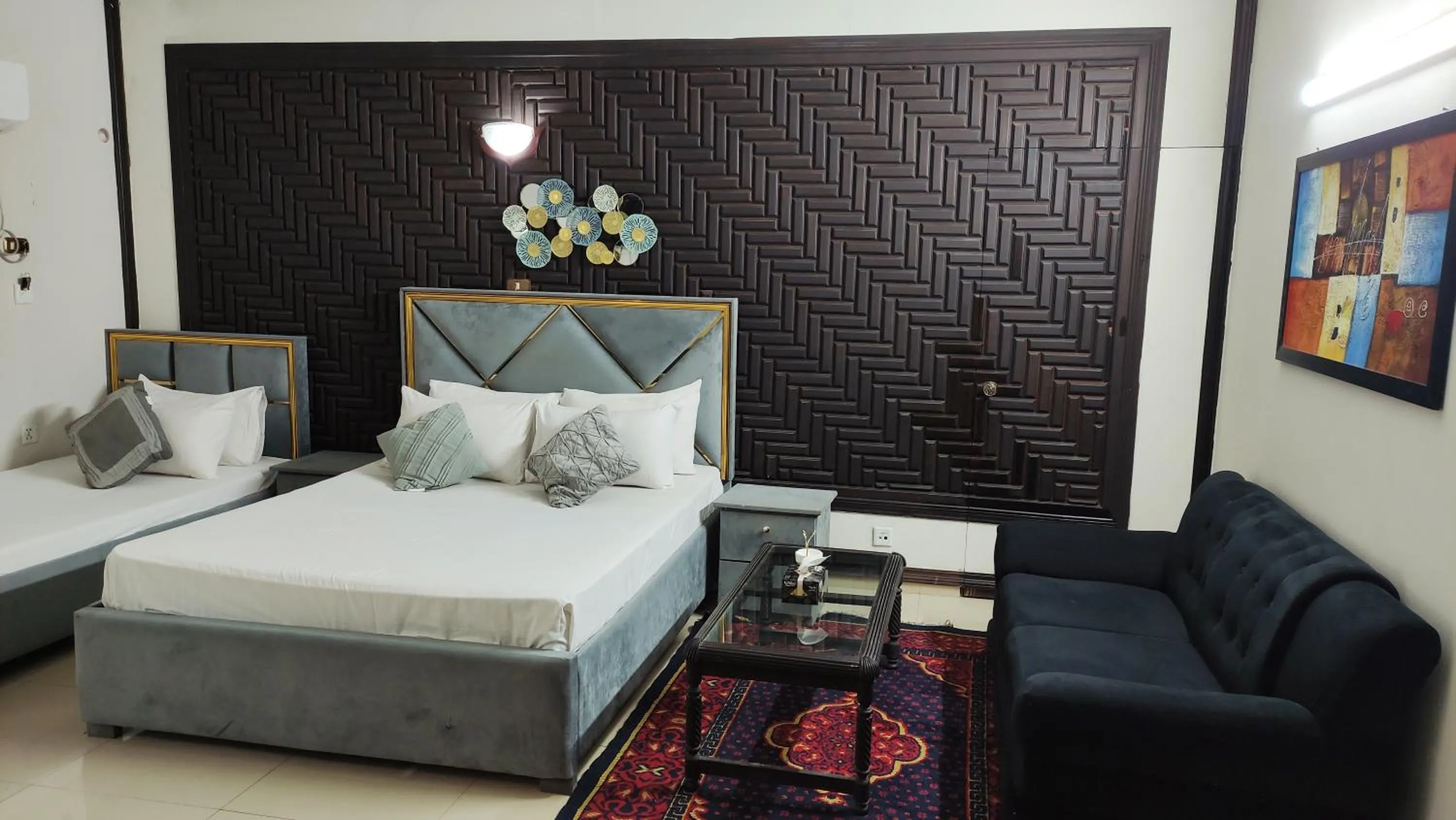 Photo of the whole room, Bed in Aleph Islamabad Guest House