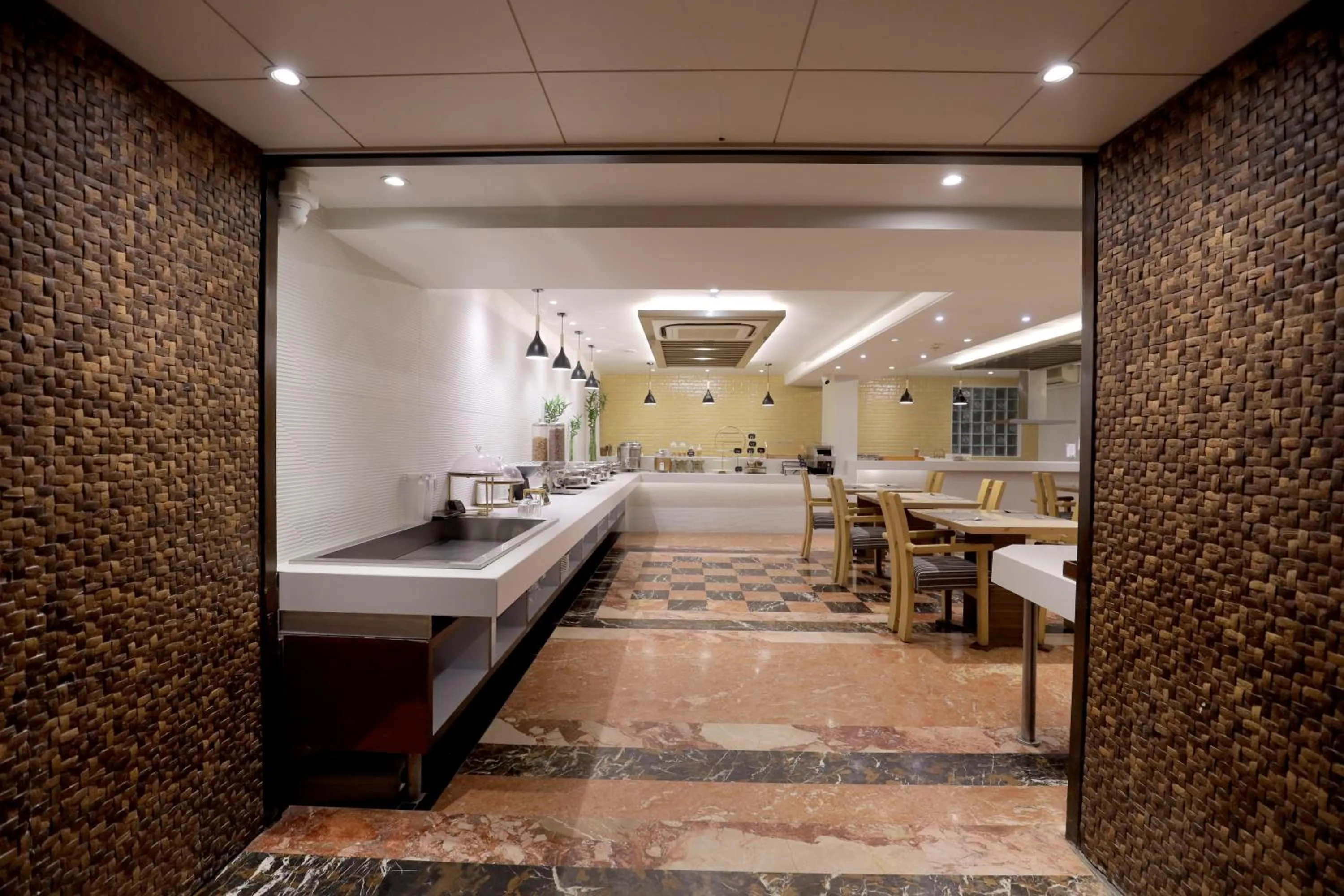 Breakfast in Bizz The Hotel