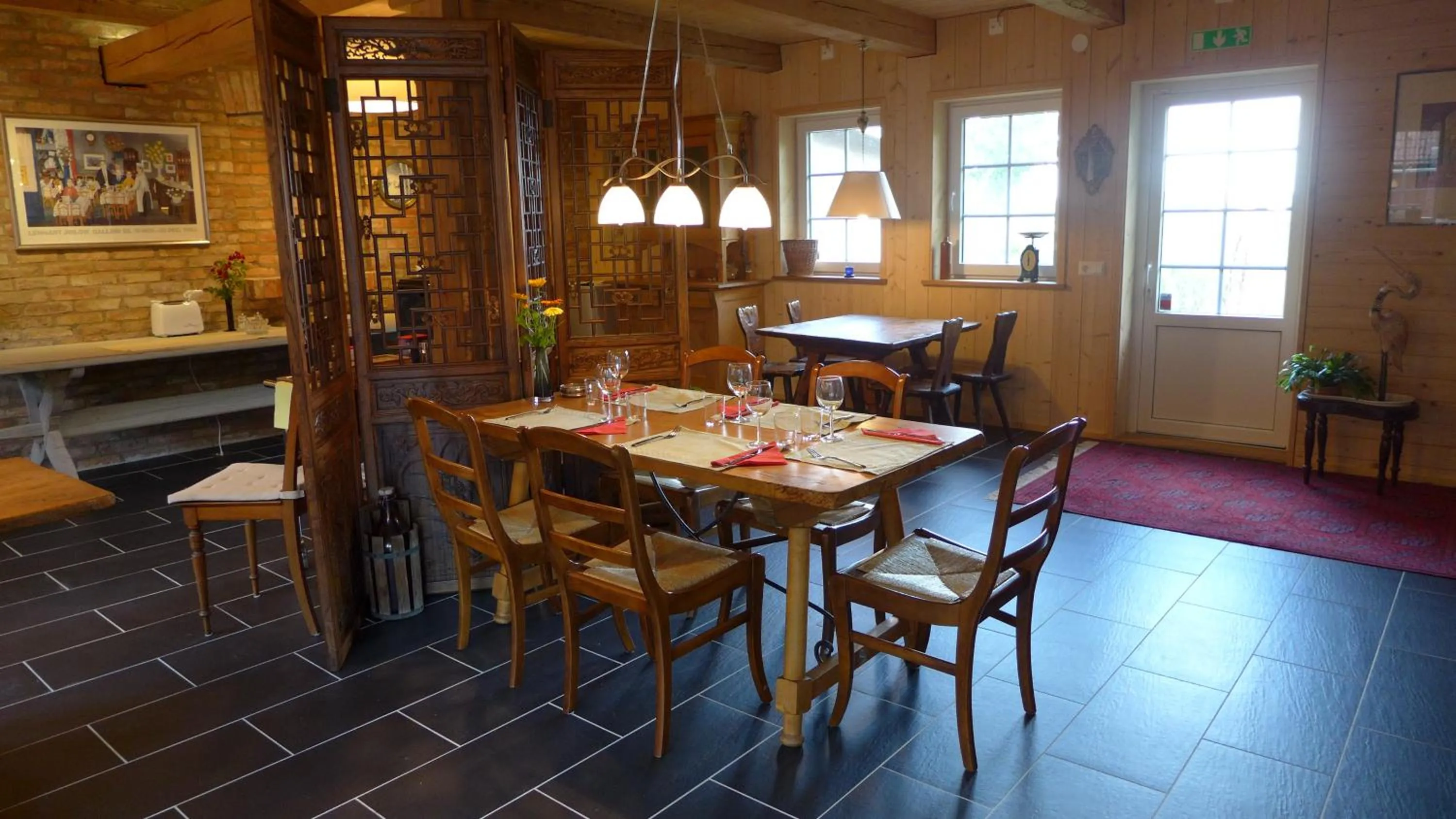 Restaurant/places to eat in Lilla Trulla Gårdshotell - Feels like home