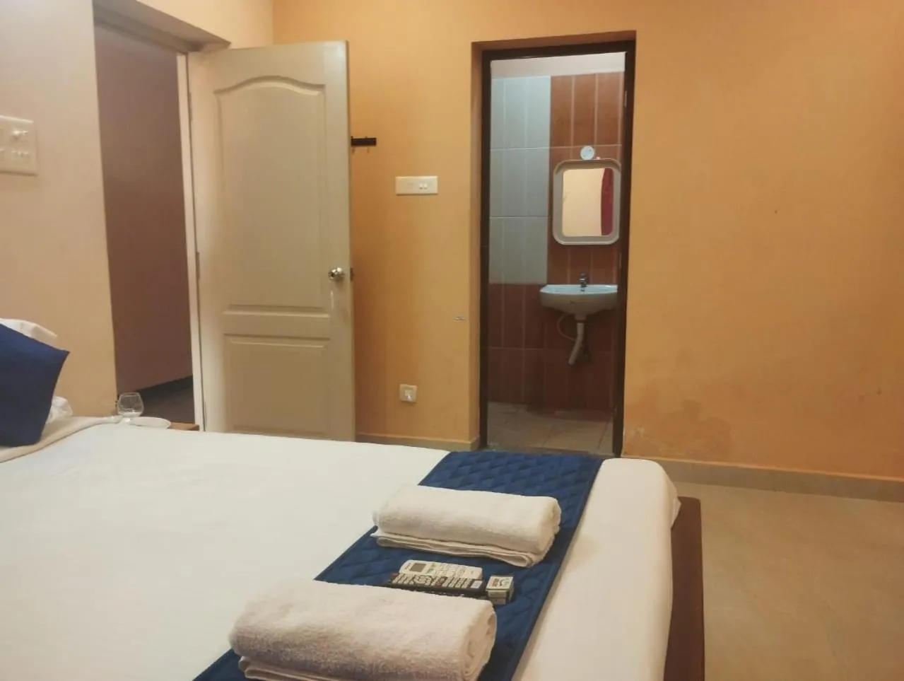 Bed in Grand Ocean inn