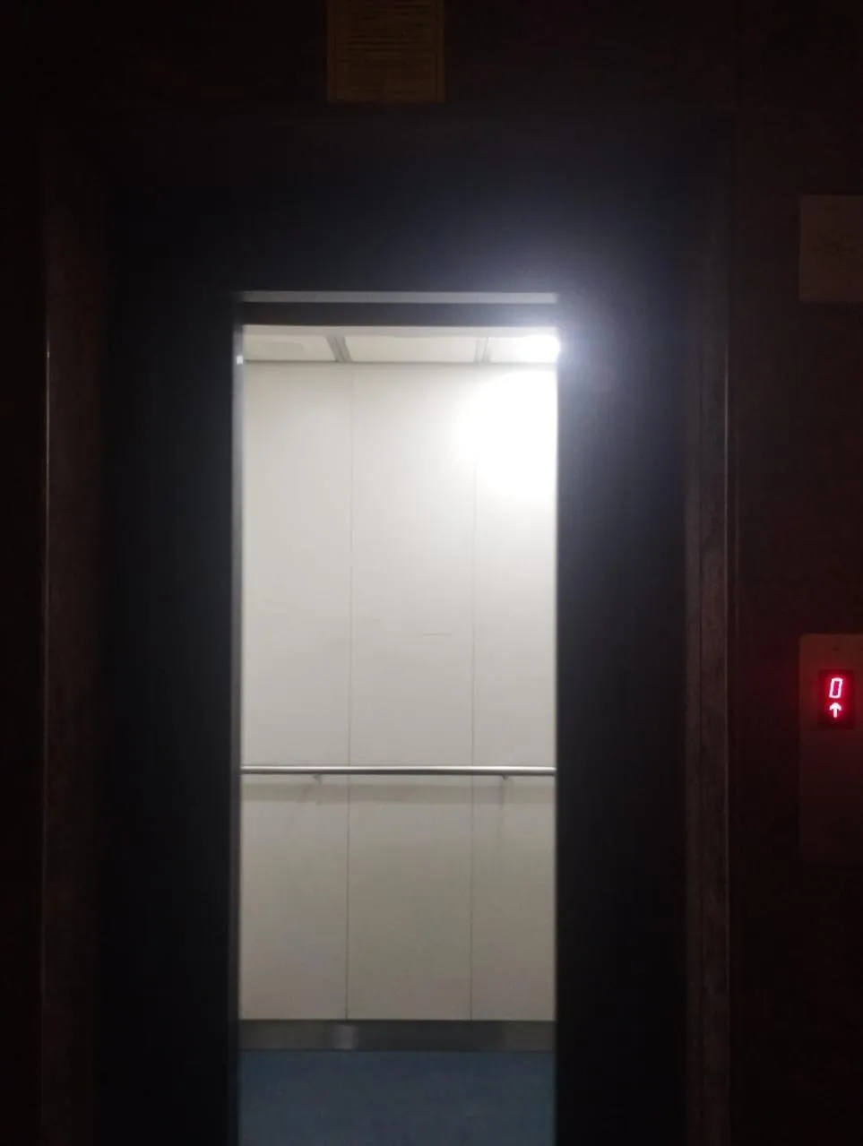 elevator in Grand Ocean inn