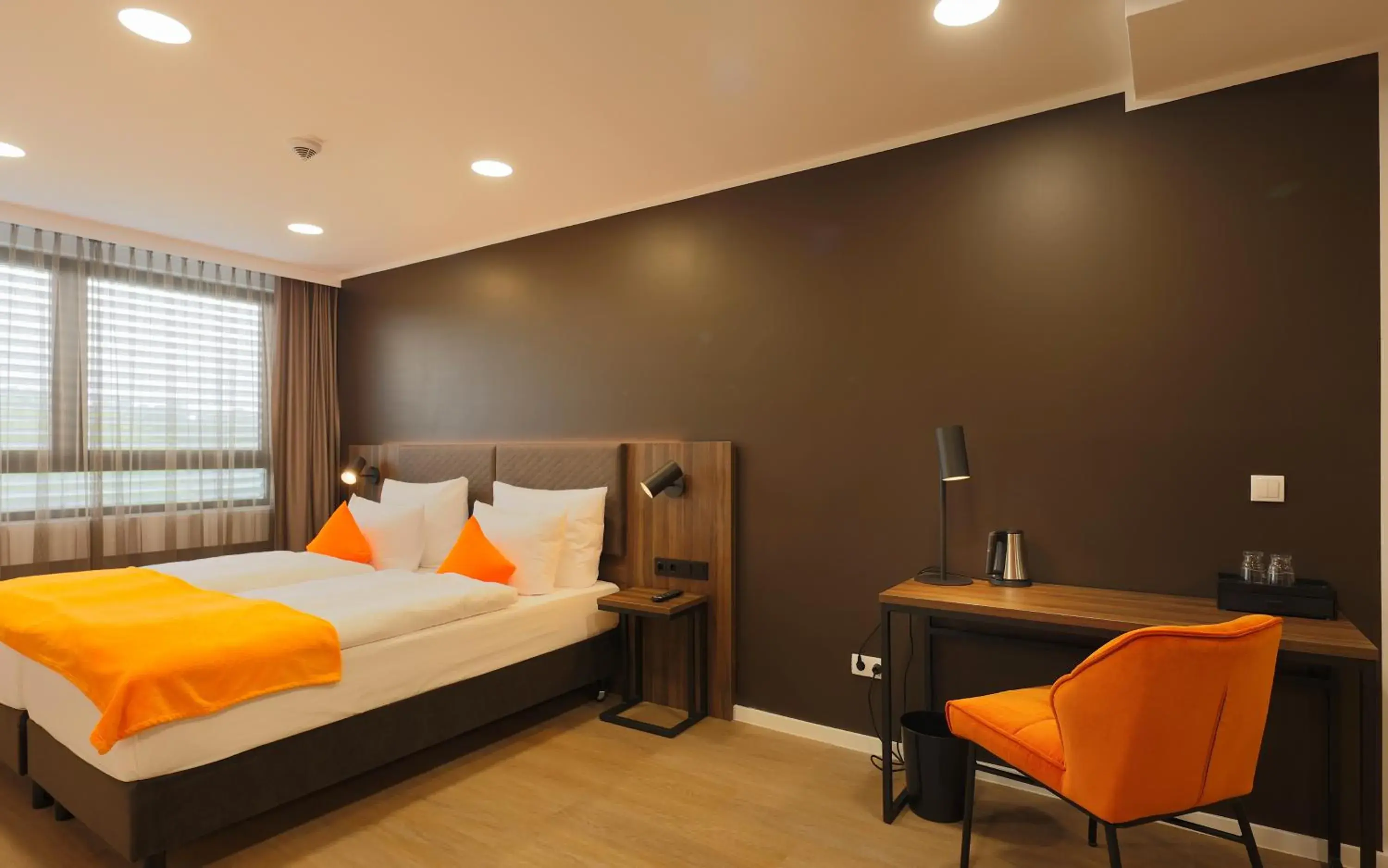 Deluxe Double or Twin Room with Balcony in Trip Inn Hotel Frankfurt-Heusenstamm Tagungshotel Deluxe Double or Twin Room with Balcony in Trip Inn Hotel Frankfurt-Heusenstamm Tagungshotel