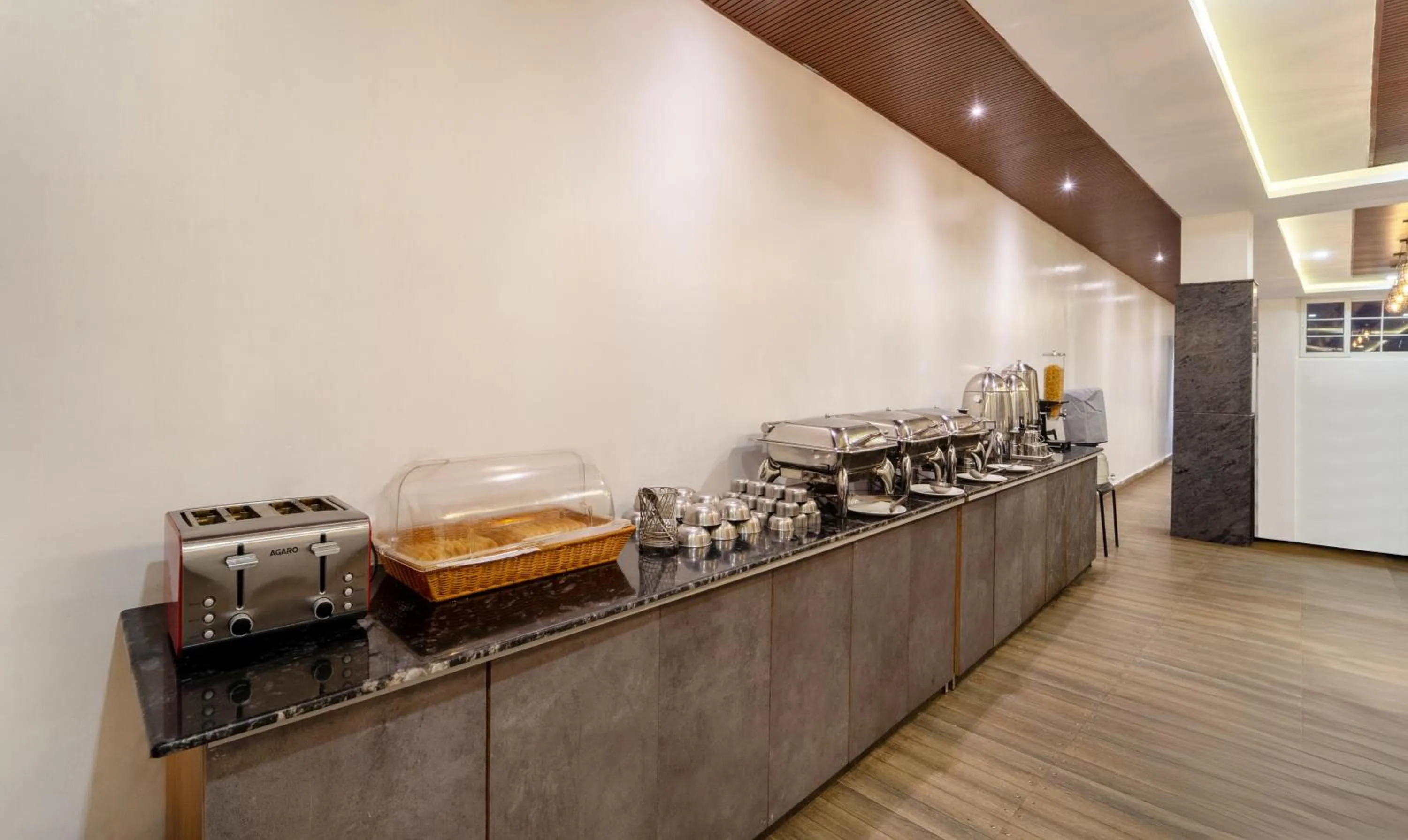 Dining area in Treebo Skydale Premium Suites, 1500 Mtrs From Ooty Lake