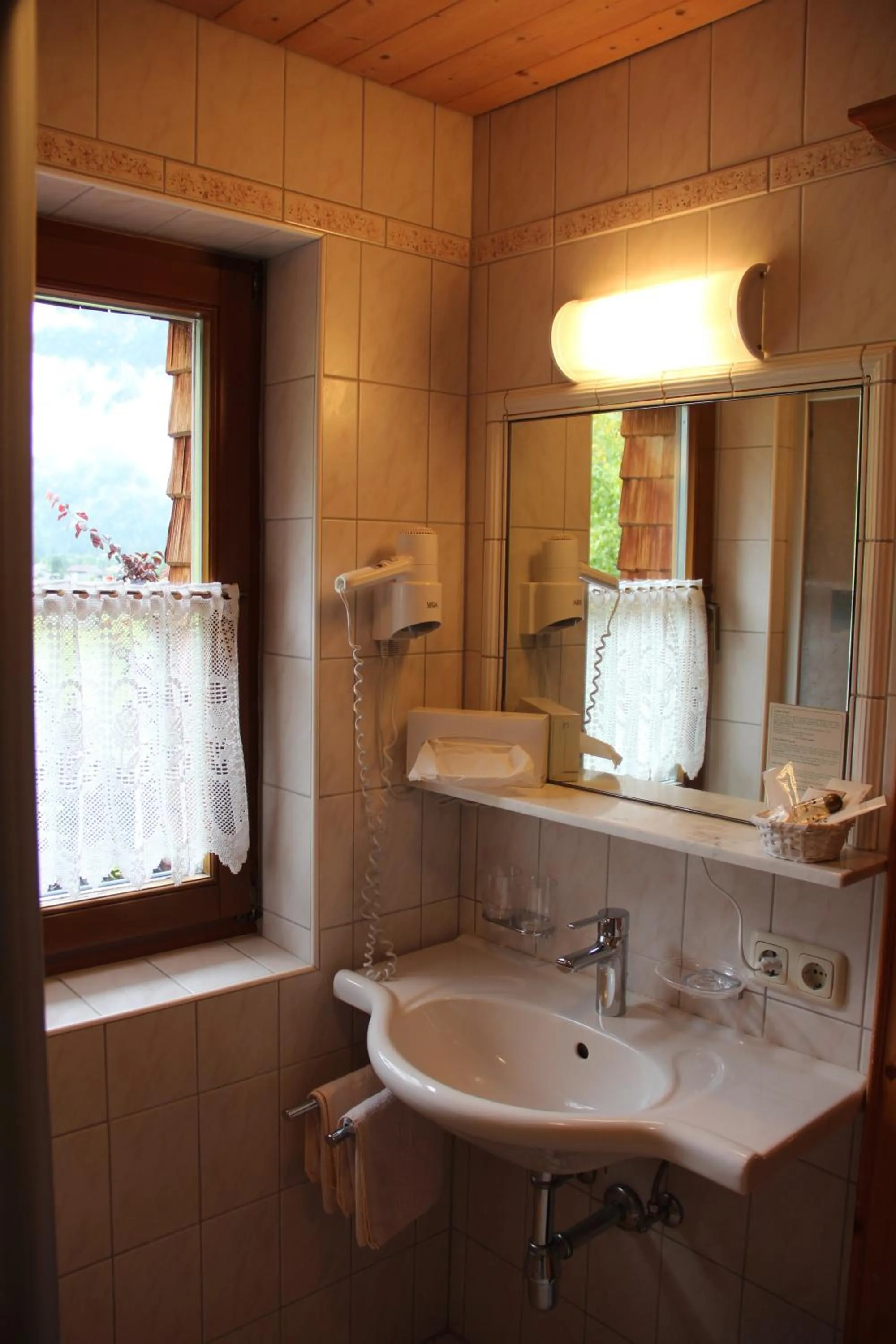 Bathroom in Panorama-Hotel Winklerhof