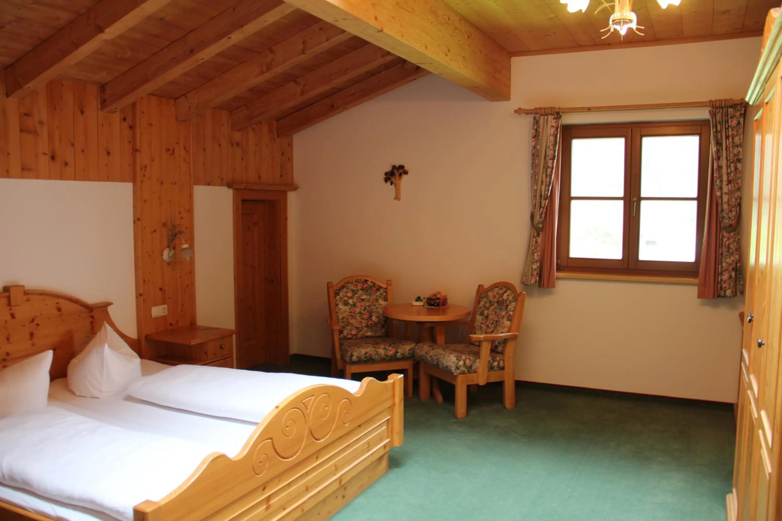 Bedroom, Bed in Panorama-Hotel Winklerhof
