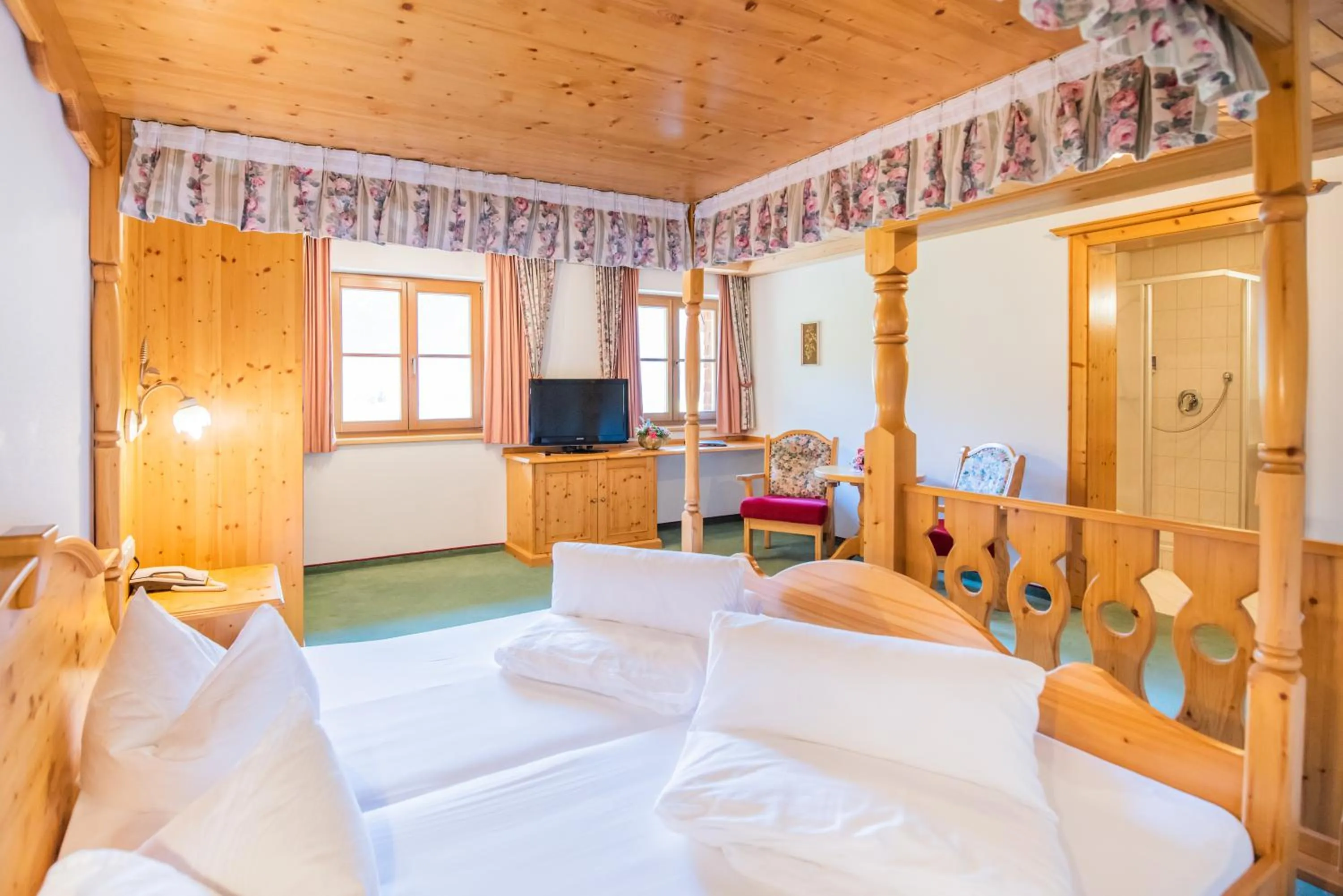 Bed in Panorama-Hotel Winklerhof