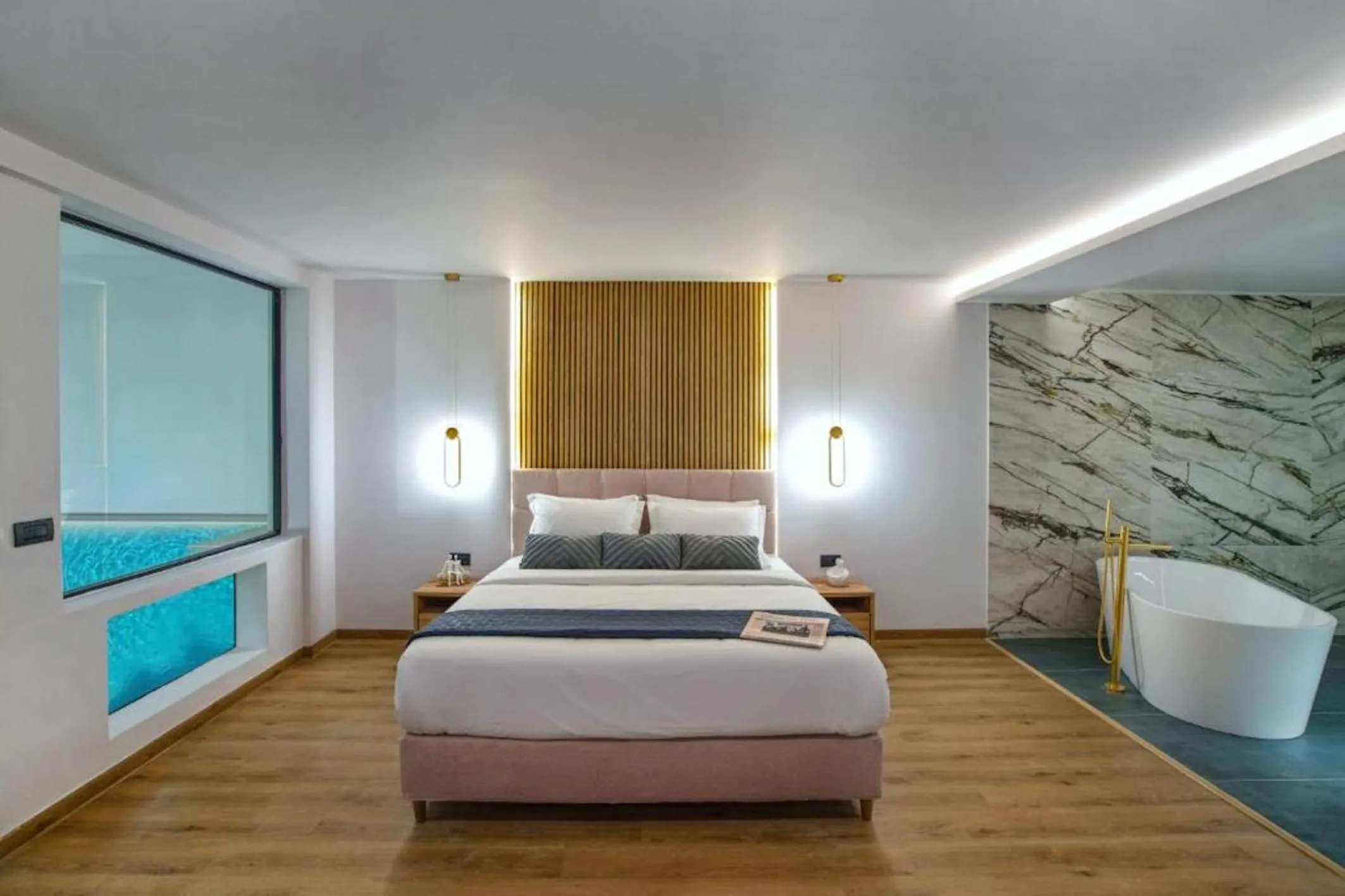 Bed in CITYLUXE Suites & Rooms