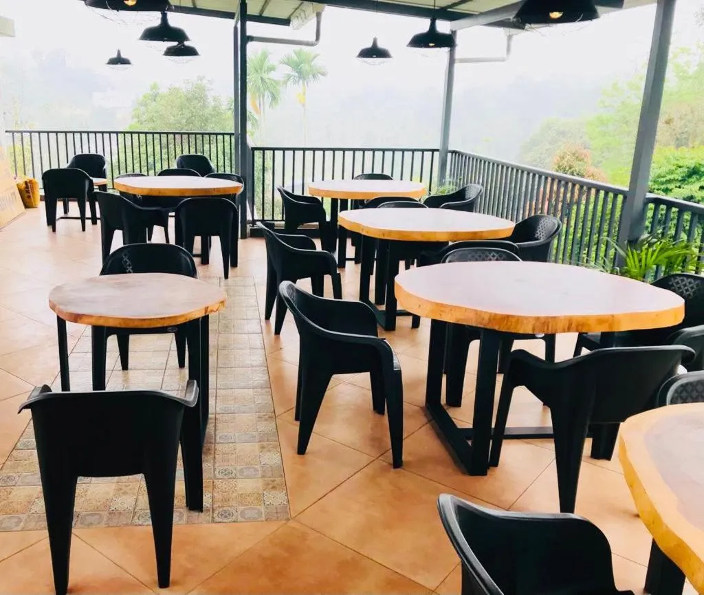 Restaurant/places to eat in Western Ghats Holiday Home