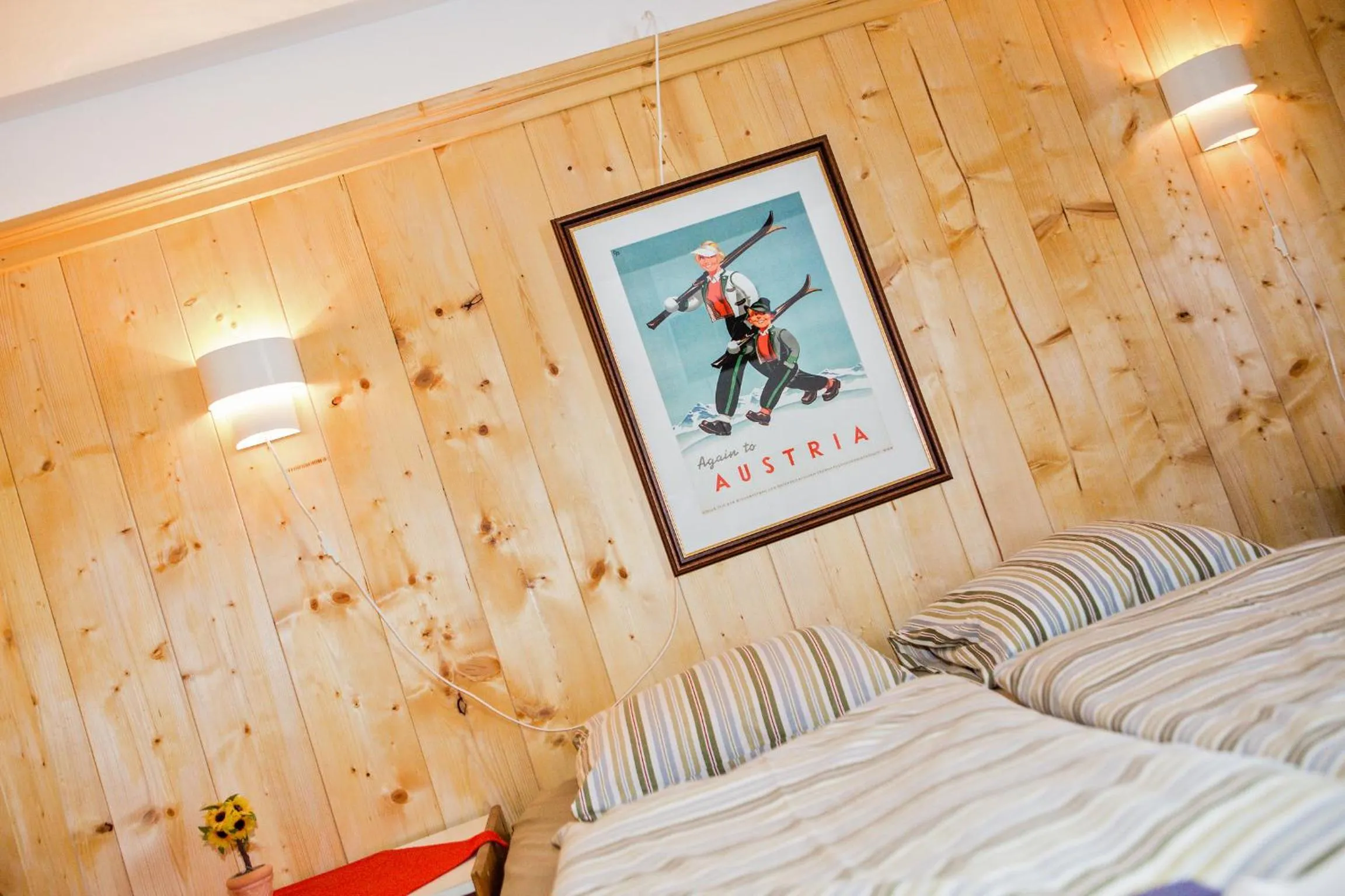 Decorative detail, Bed in Alpengasthof Paletti