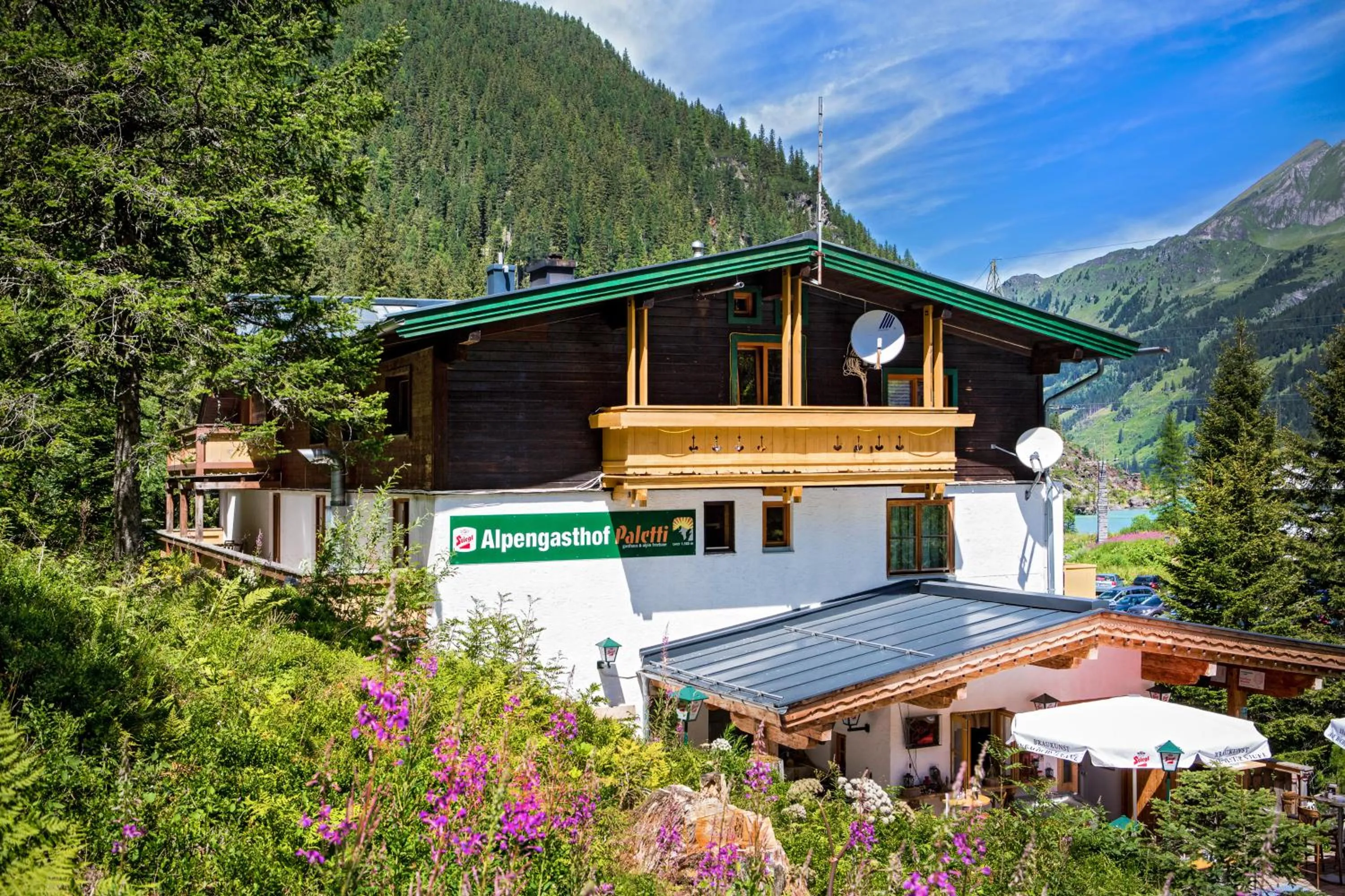 Facade/entrance in Alpengasthof Paletti
