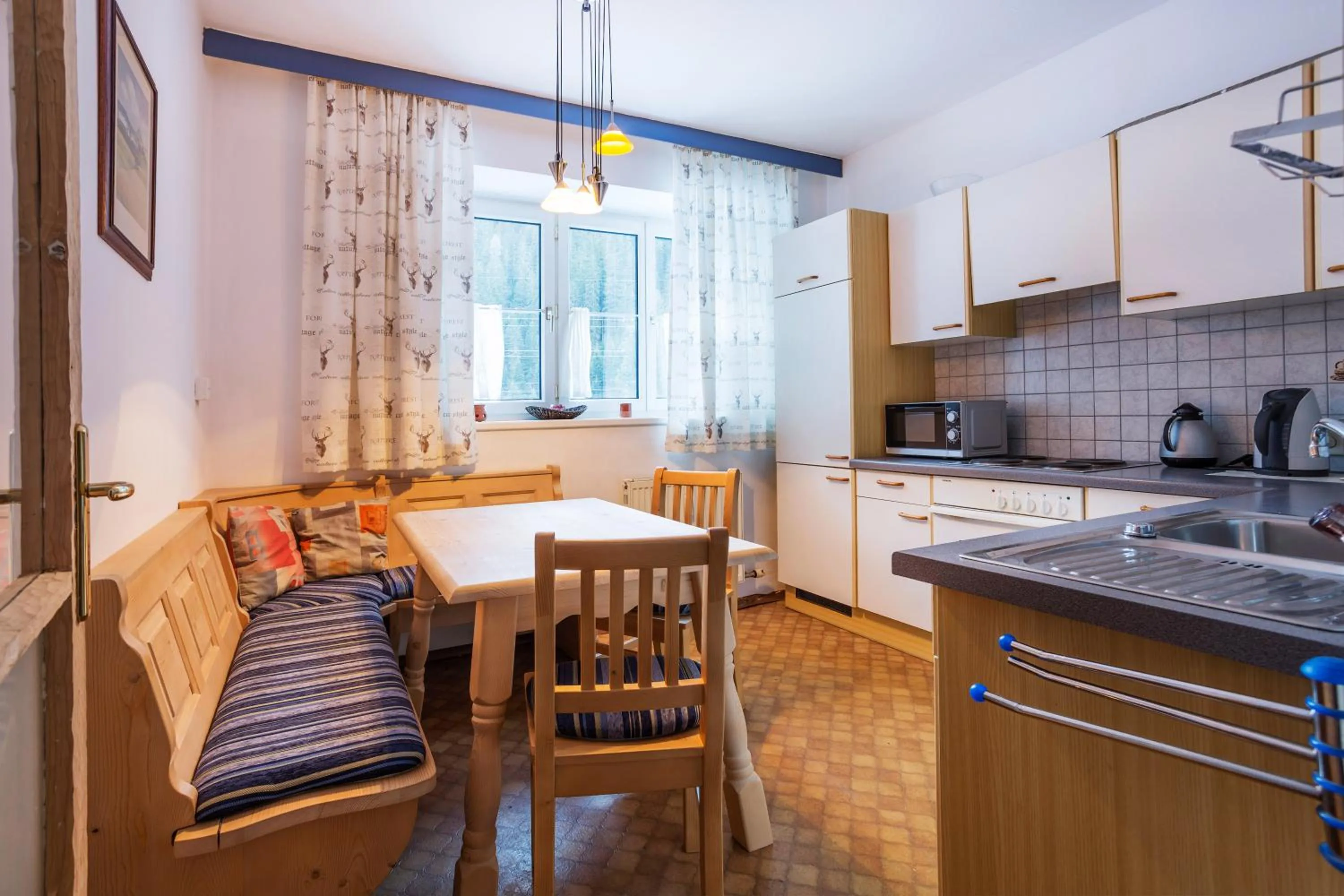 Photo of the whole room in Alpengasthof Paletti