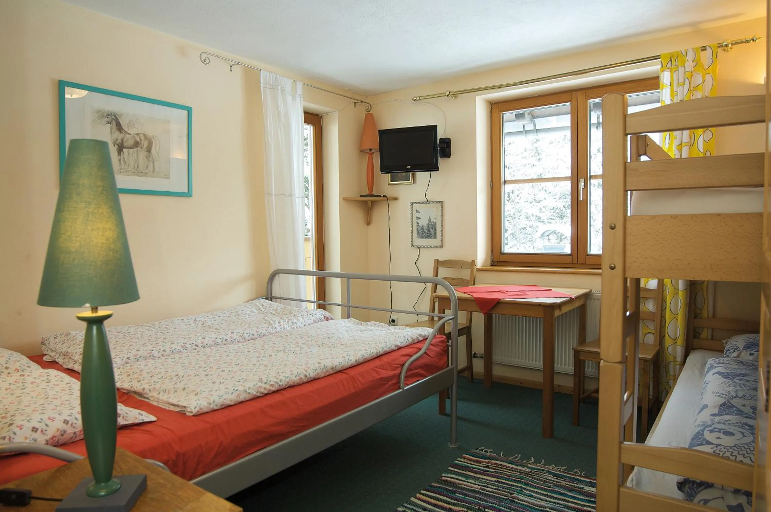 Bed in Alpengasthof Paletti