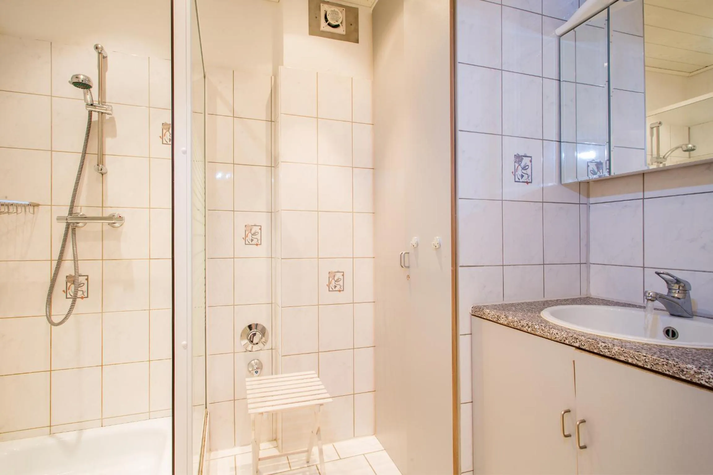 Bathroom in Alpengasthof Paletti