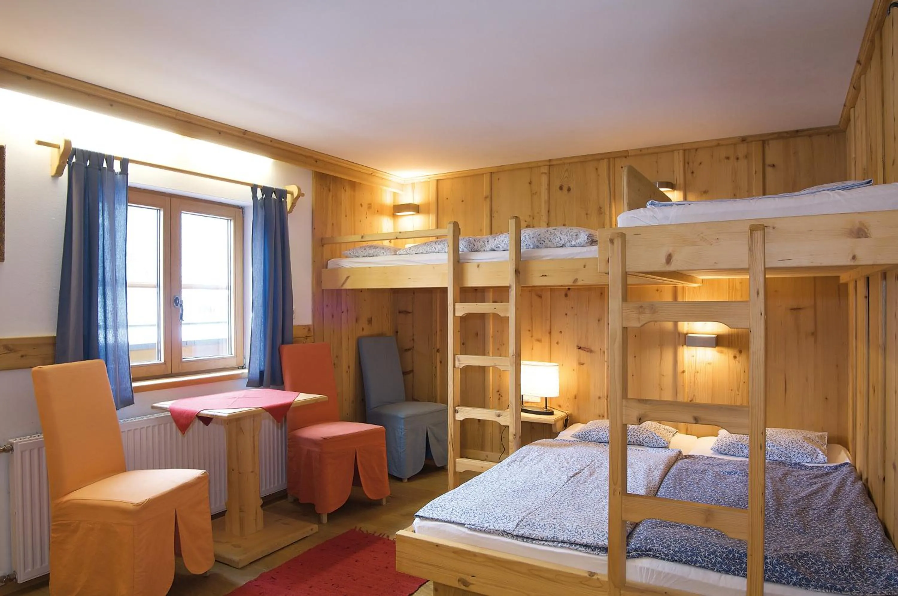 Bed in Alpengasthof Paletti