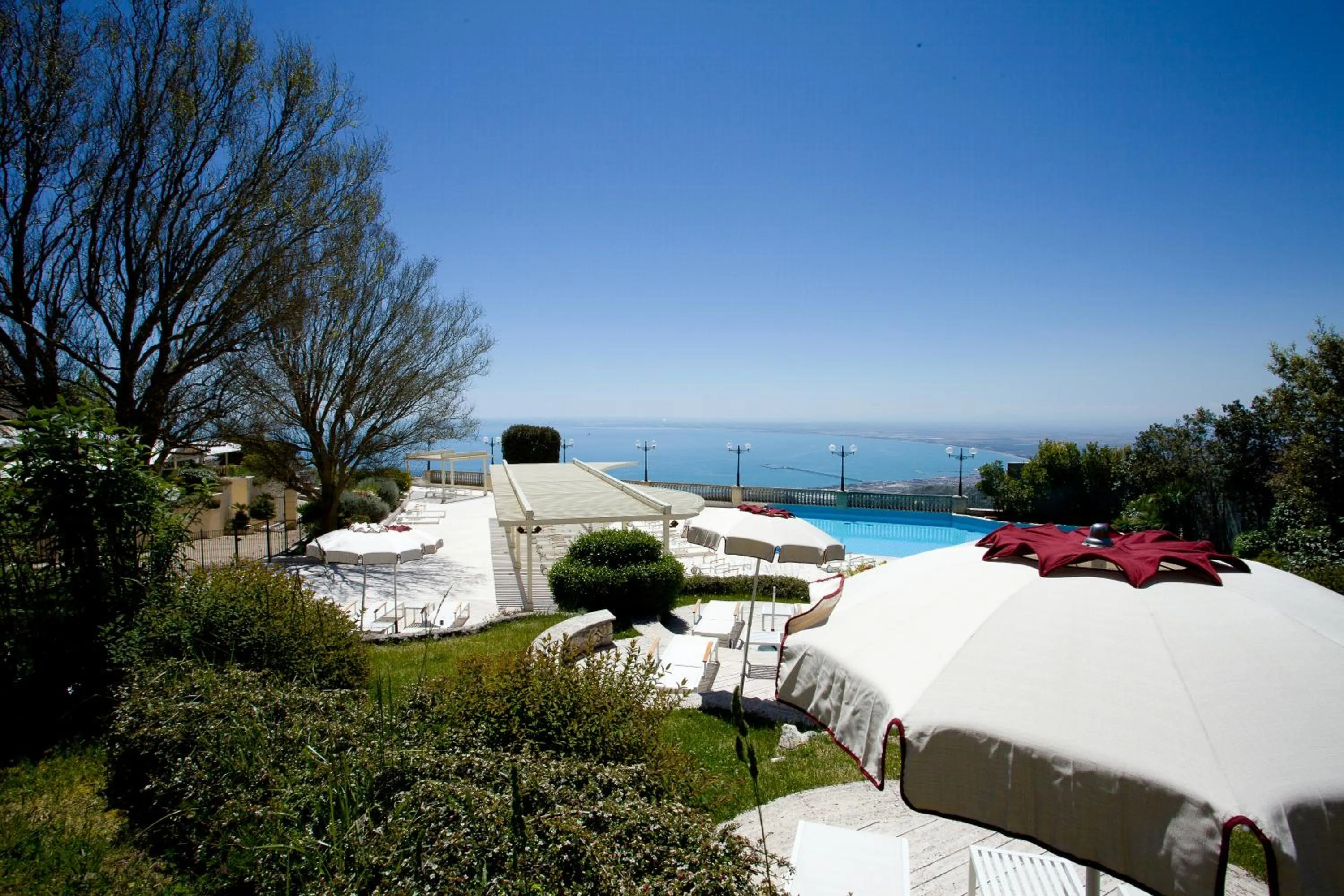 Day in Hotel Relais dei Normanni