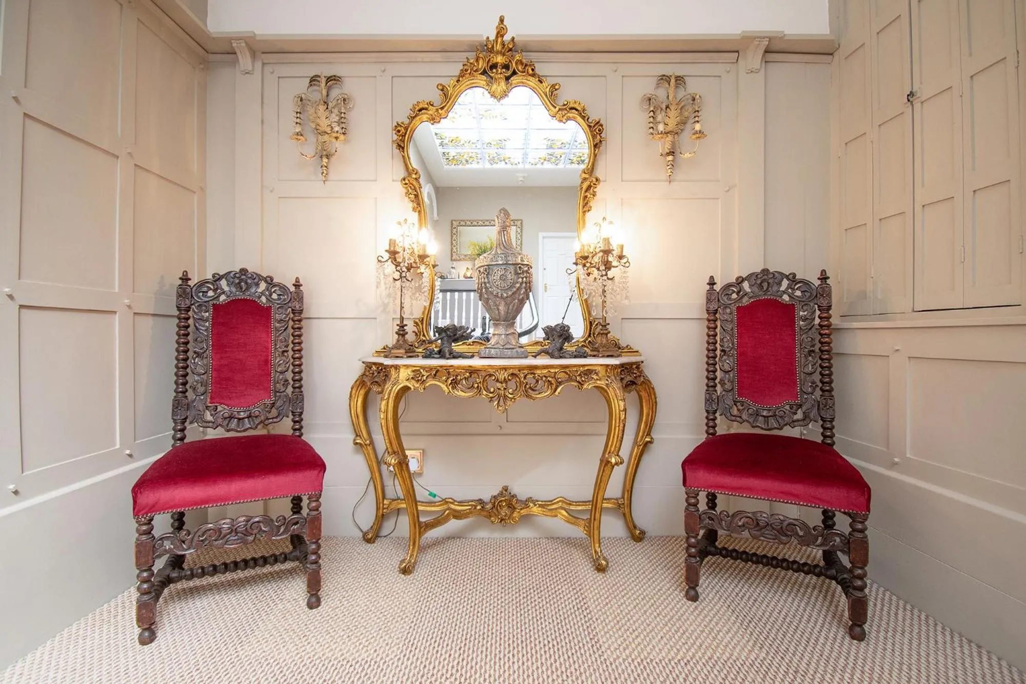 Decorative detail in Plas Maenan