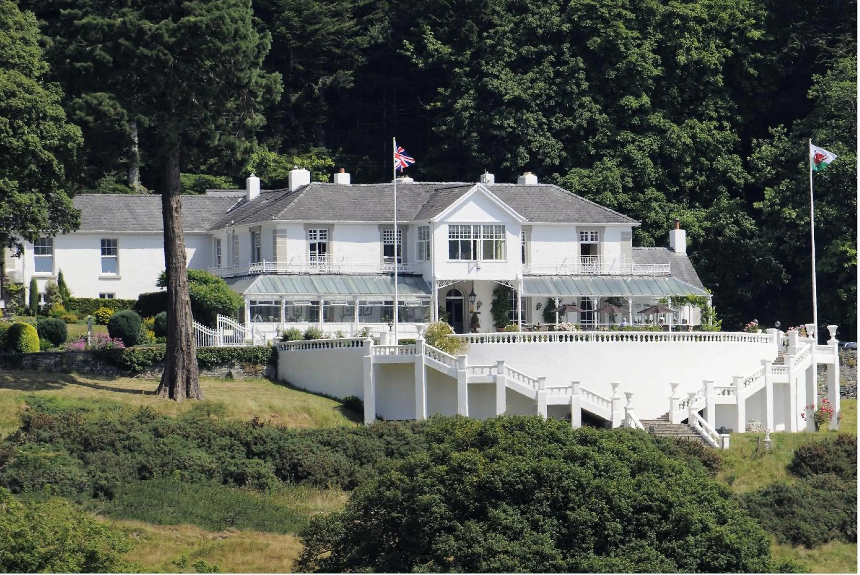 Facade/entrance in Plas Maenan