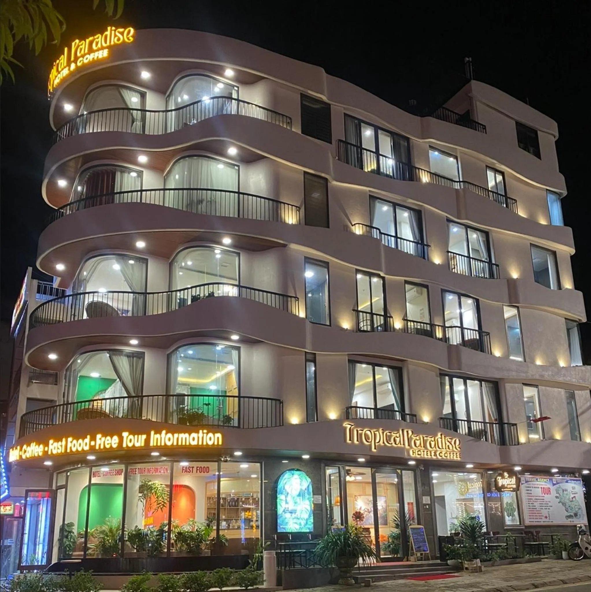 Tropical Paradise Sapa Hotel & Tour