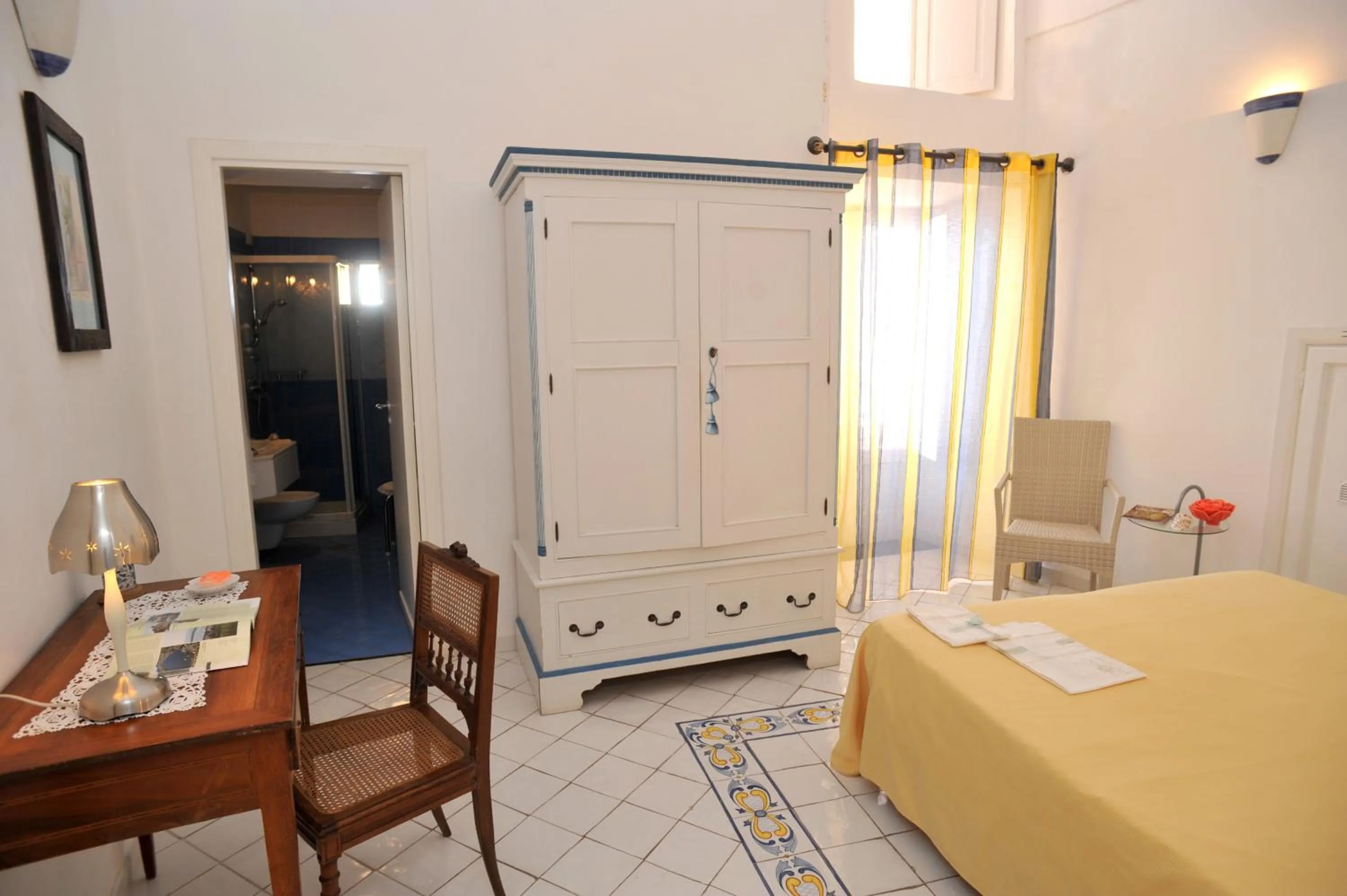 Photo of the whole room, Bed in Hotel La Casa sul Mare