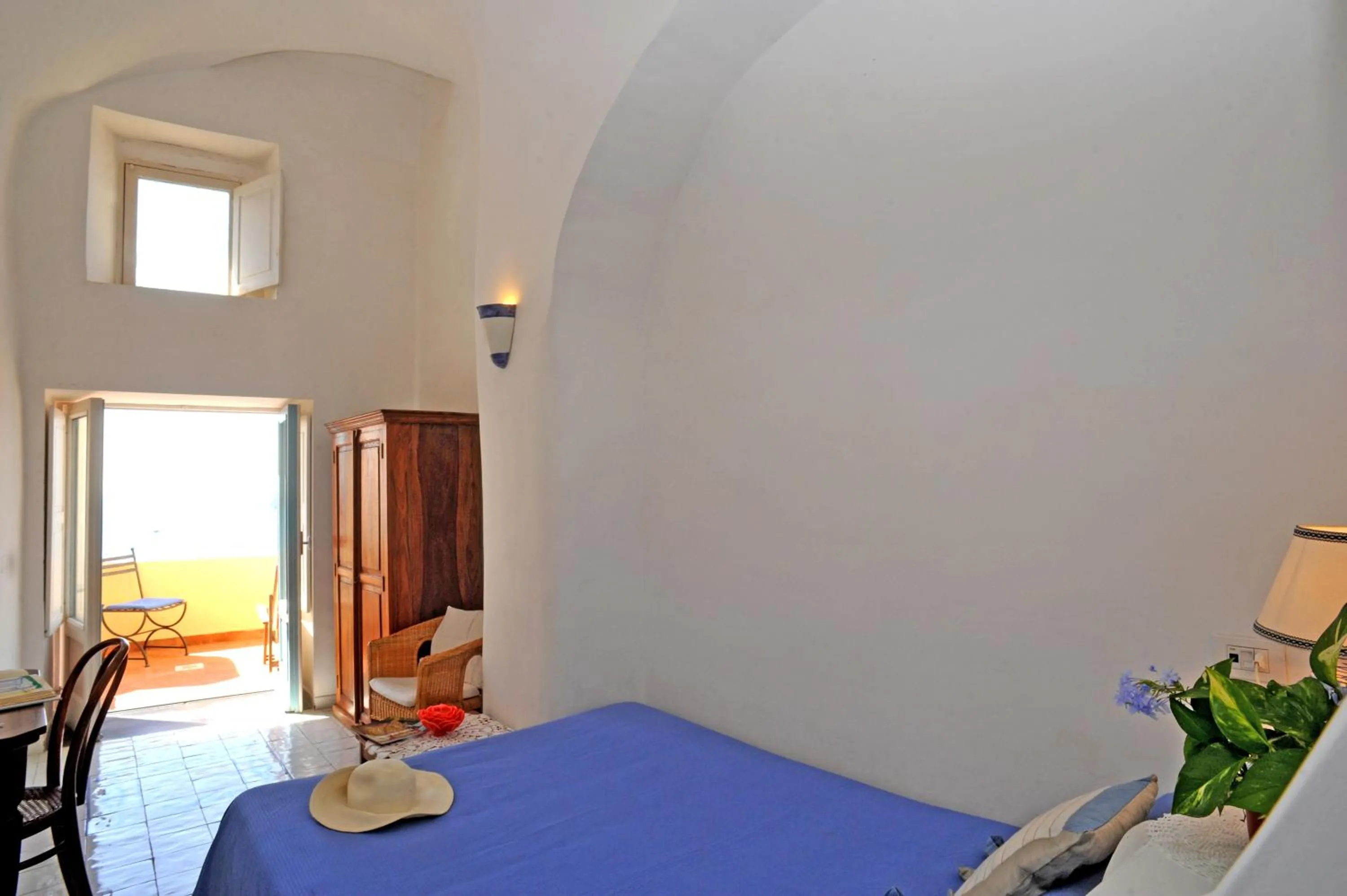 Photo of the whole room, Bed in Hotel La Casa sul Mare