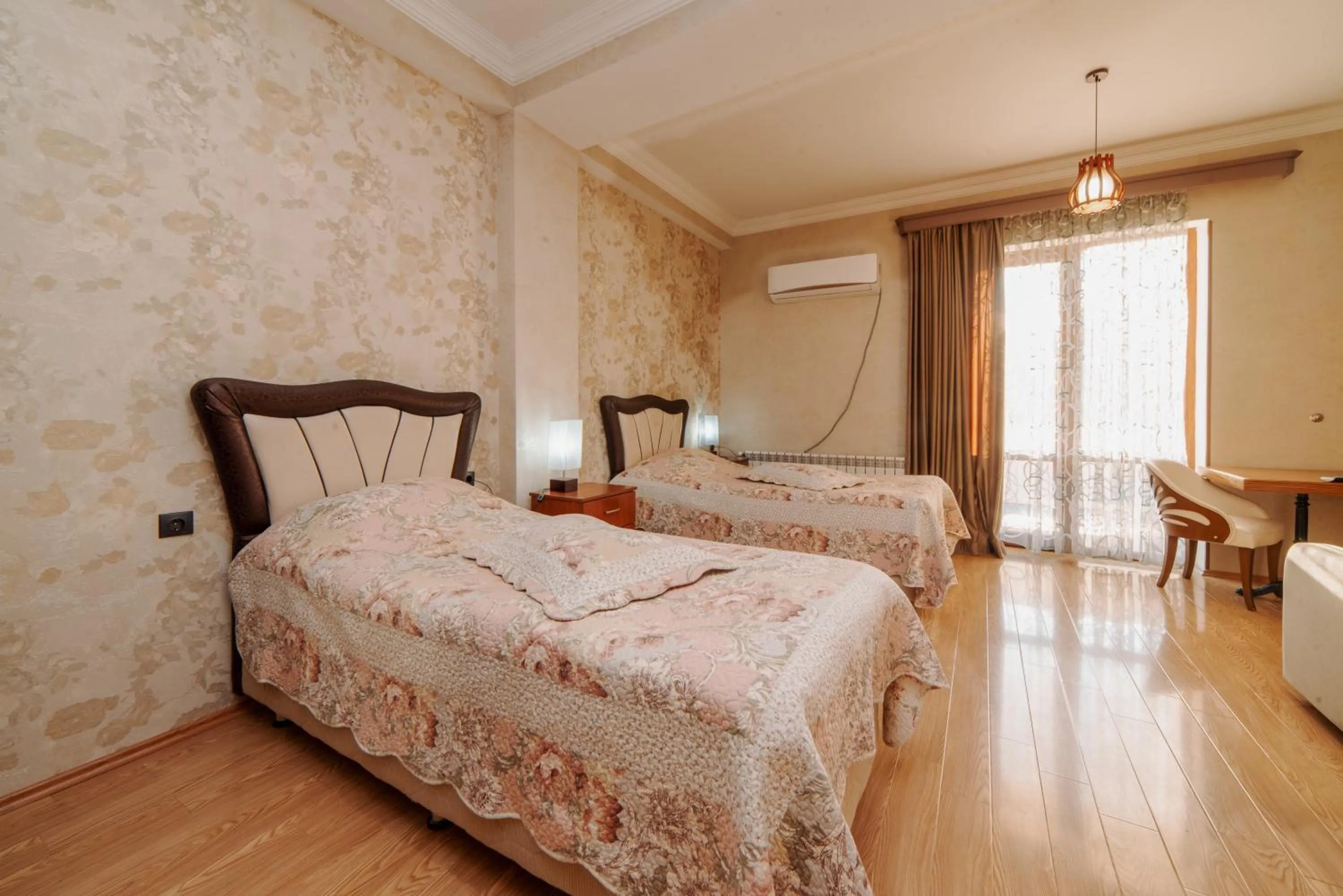 Bedroom, Bed in Natali Hotel