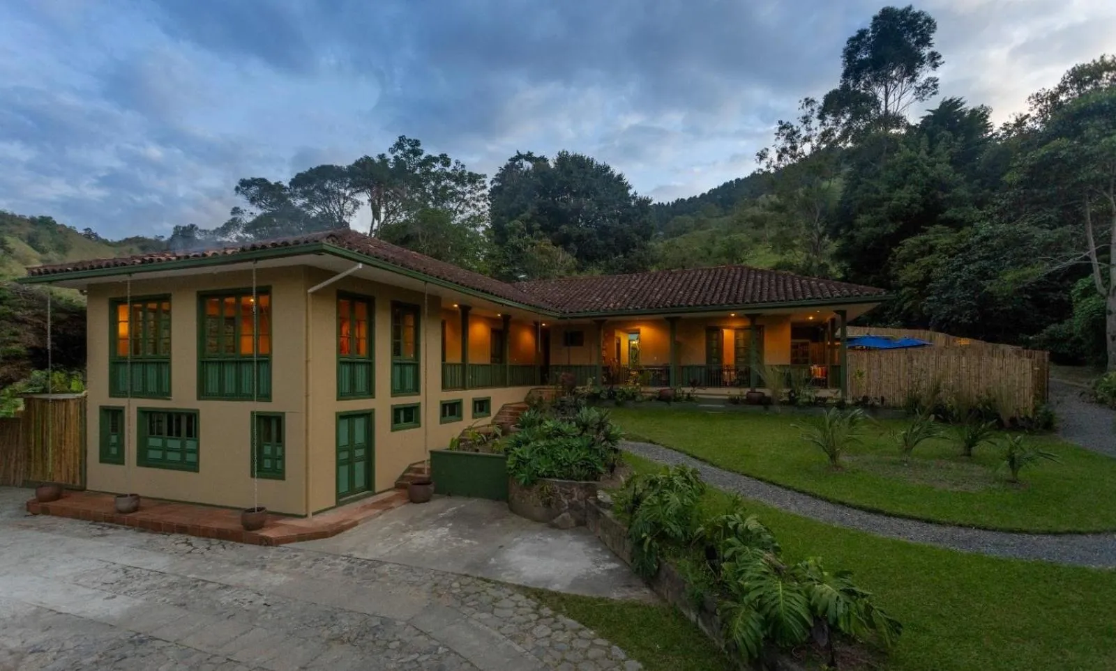 Property building in Sazagua Cocora Reserva Natural