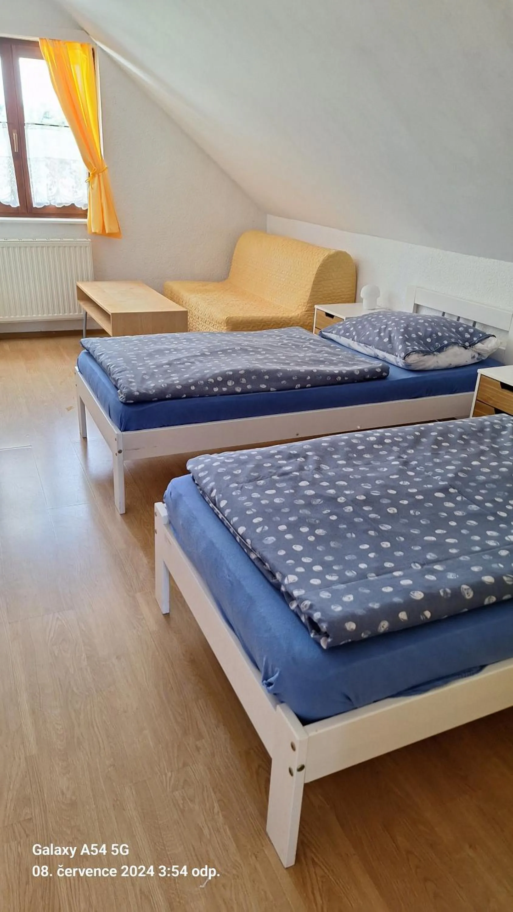 Photo of the whole room, Bed in Pension Egida