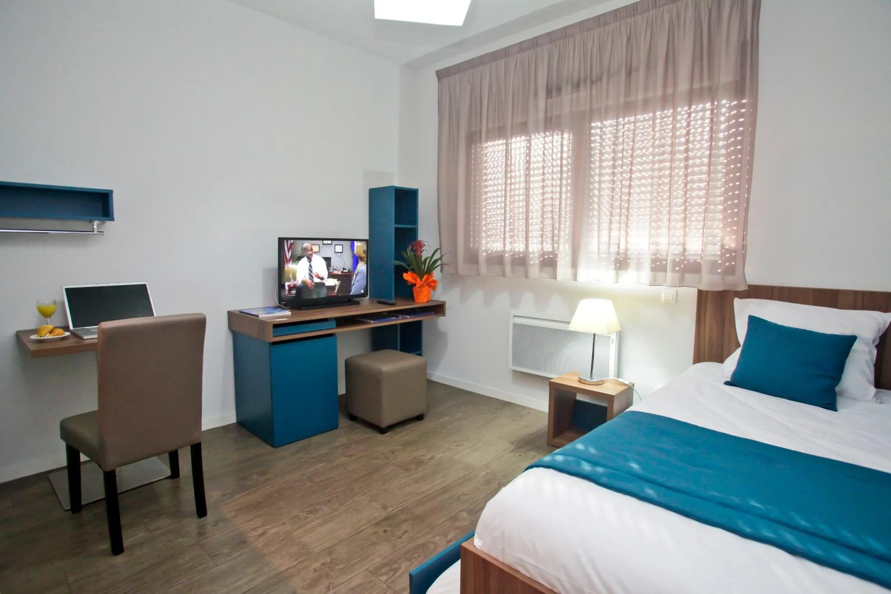 TV and multimedia, Bed in Appart Hotel Odalys City Tours Le Jardin des Lettres